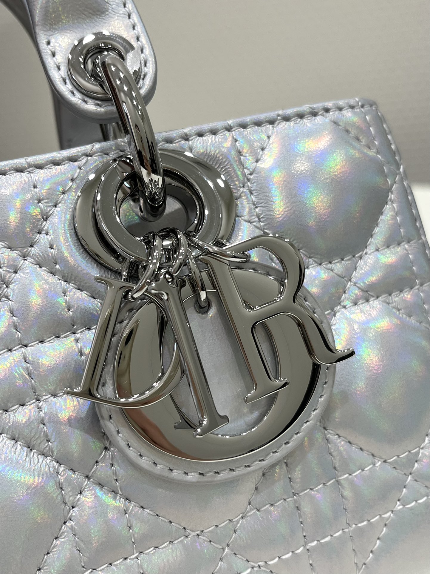 Fantasy Silver Small Size, D-joy Series, Bag with Two Shoulder Straps, Sheepskin, Size: 22*6*12cm  