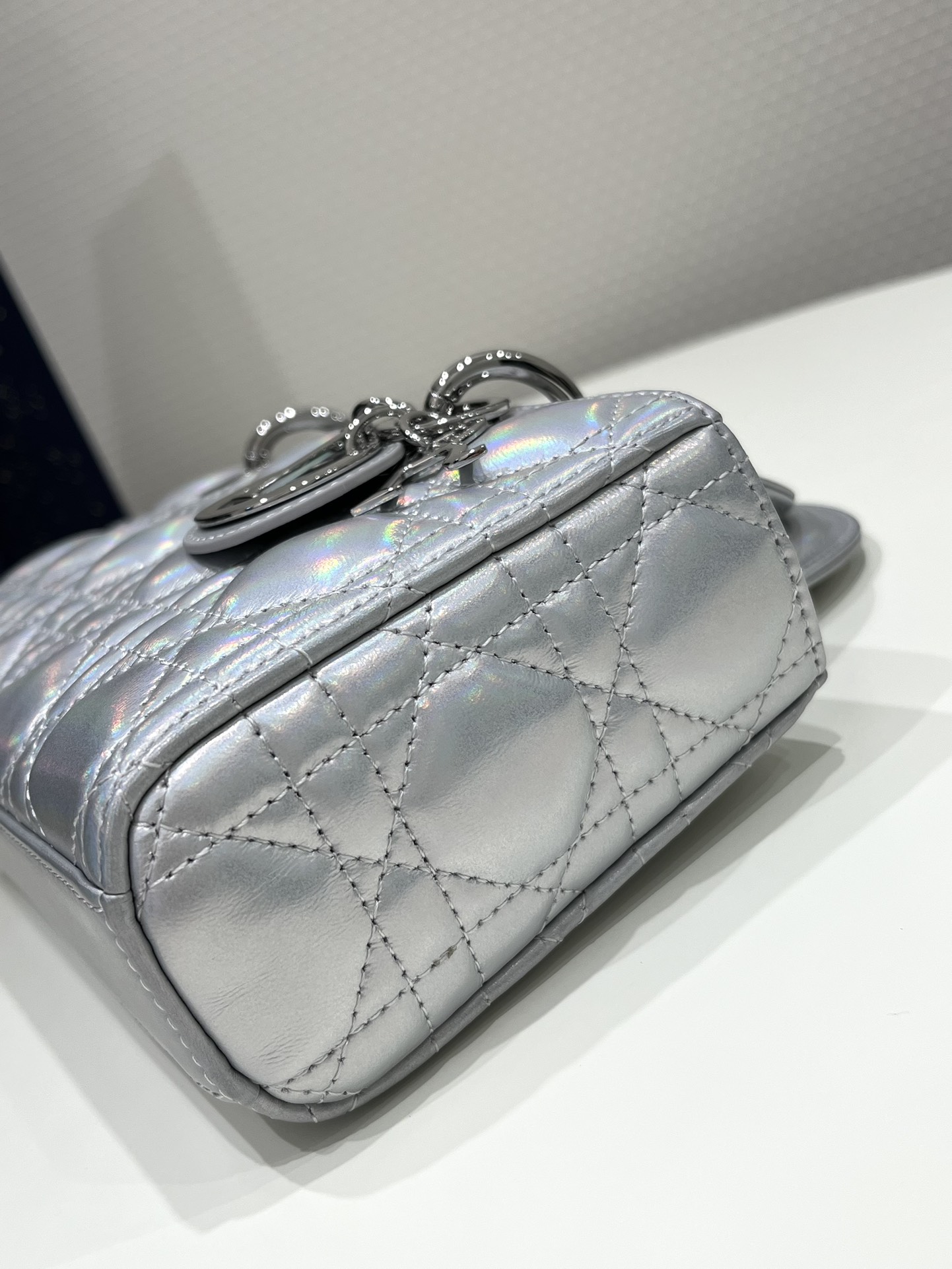 Fantasy Silver Small Size, D-joy Series, Bag with Two Shoulder Straps, Sheepskin, Size: 22*6*12cm  