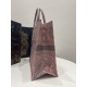 Large Size, Tiger Embroidered Tote, Size: 42*18*35cm  