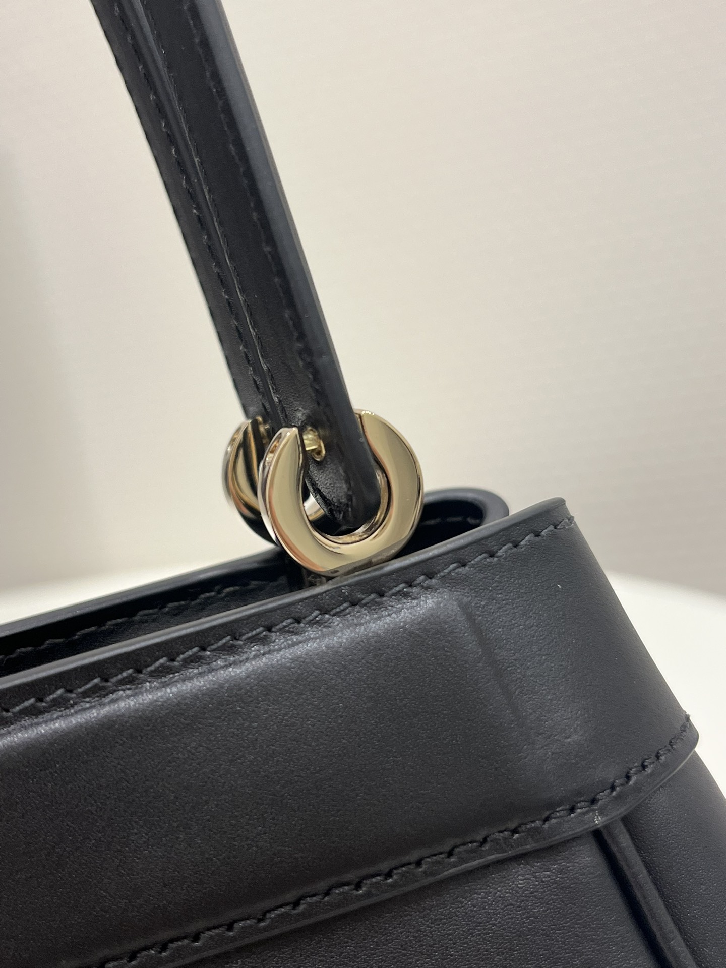 Small Size Black, Key Handbag Series, Calfskin, Size: 22*12*12cm  