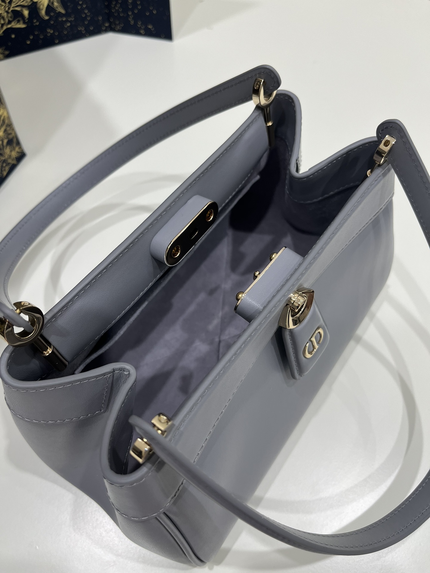 Small Size Dreamy Grey, Key Handbag Series, Calfskin, Size: 22*12*12cm  