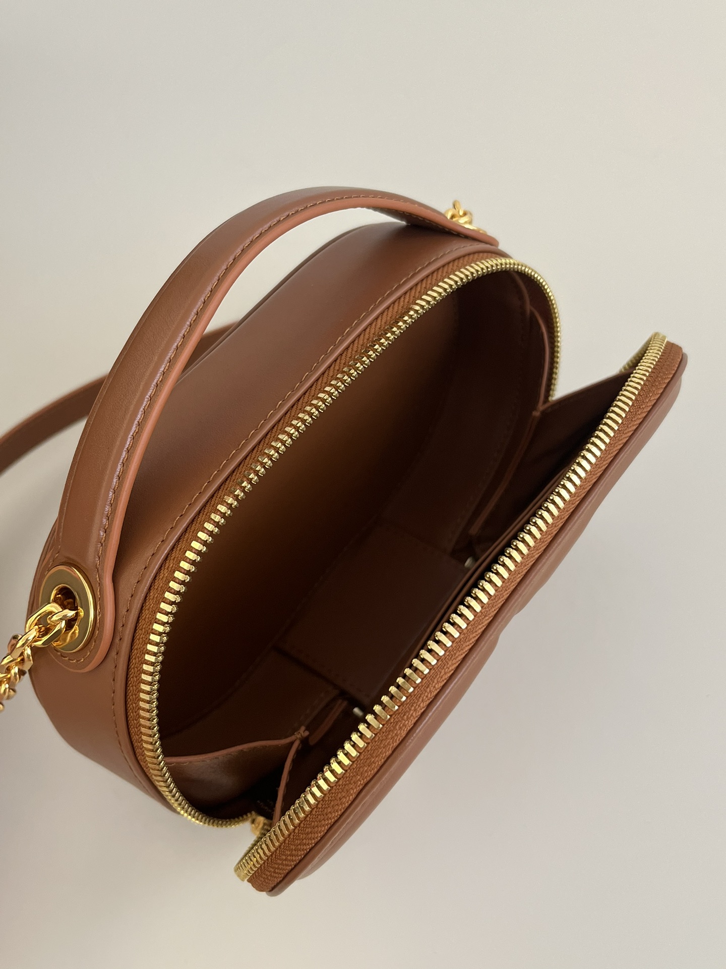 Caramel Brown Signature Series Oval Camera Bag, Cowhide, 18*6.5*11cm