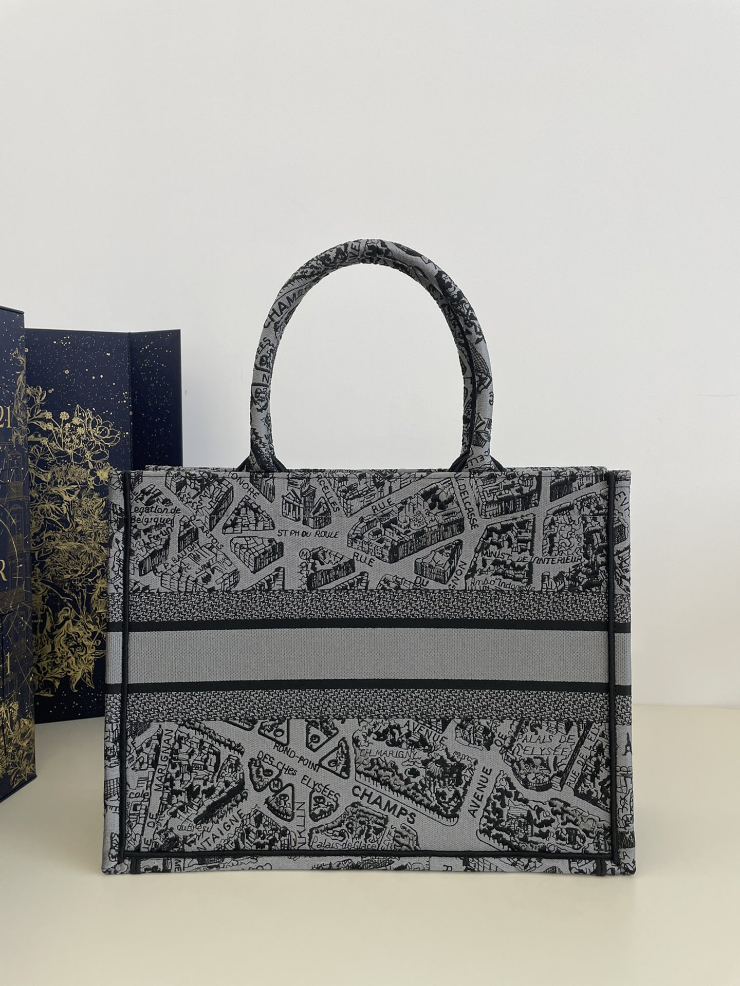 Medium Grey Tote from Spring/Summer Collection with Romantic Paris Map Pattern, 36*18*28cm