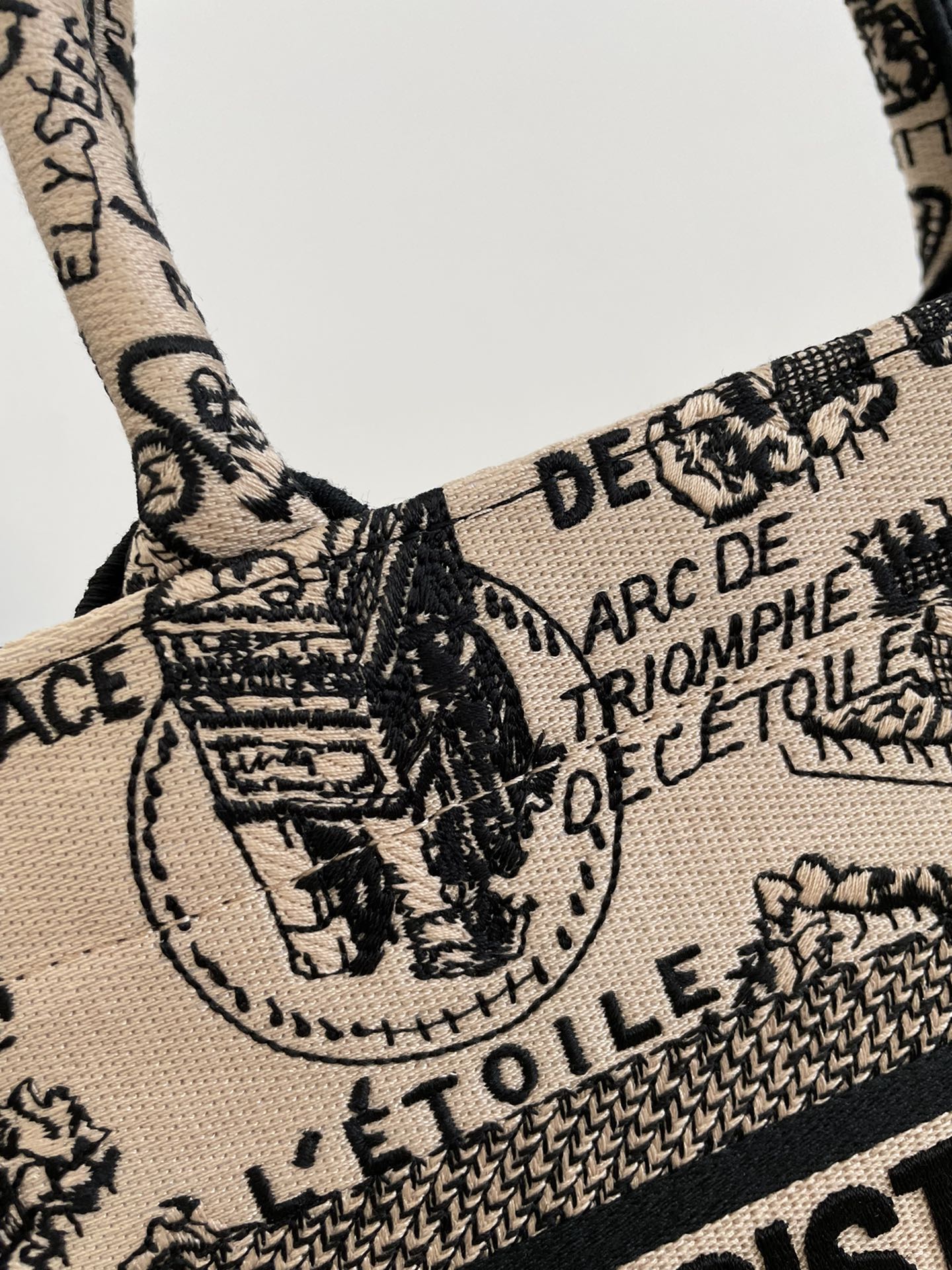 Small Size, Spring/Summer Collection Tote with Romantic Paris Map Pattern, Size: 26*8*22cm