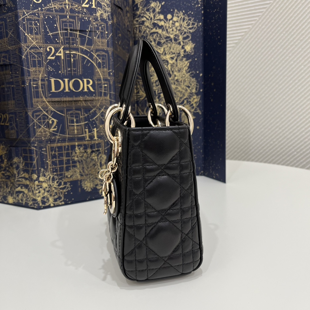 Classic Lady Dior, Three-Compartment, Sheepskin, Size: 17*7*15cm 