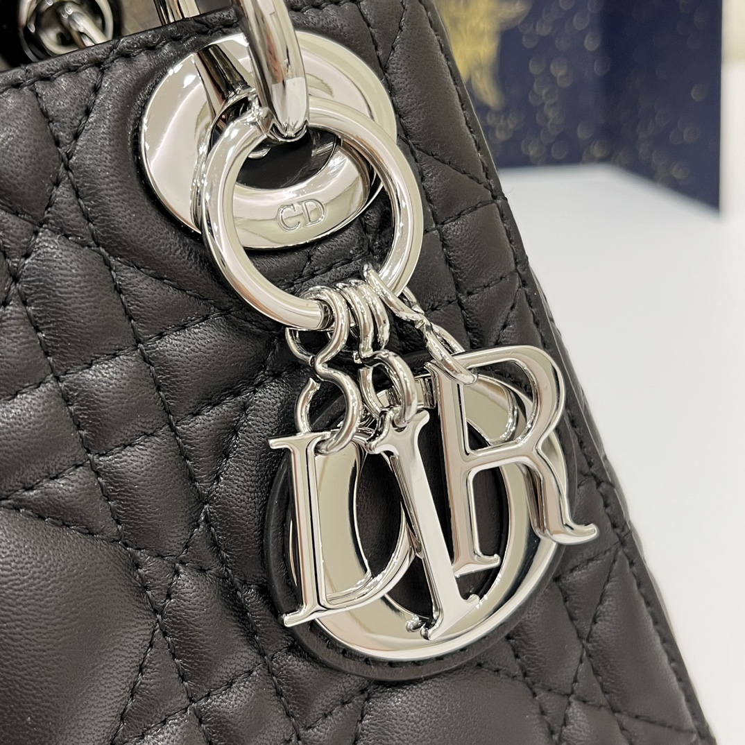 Classic Lady Dior, Three-Compartment, Sheepskin, Size: 17*7*15cm 