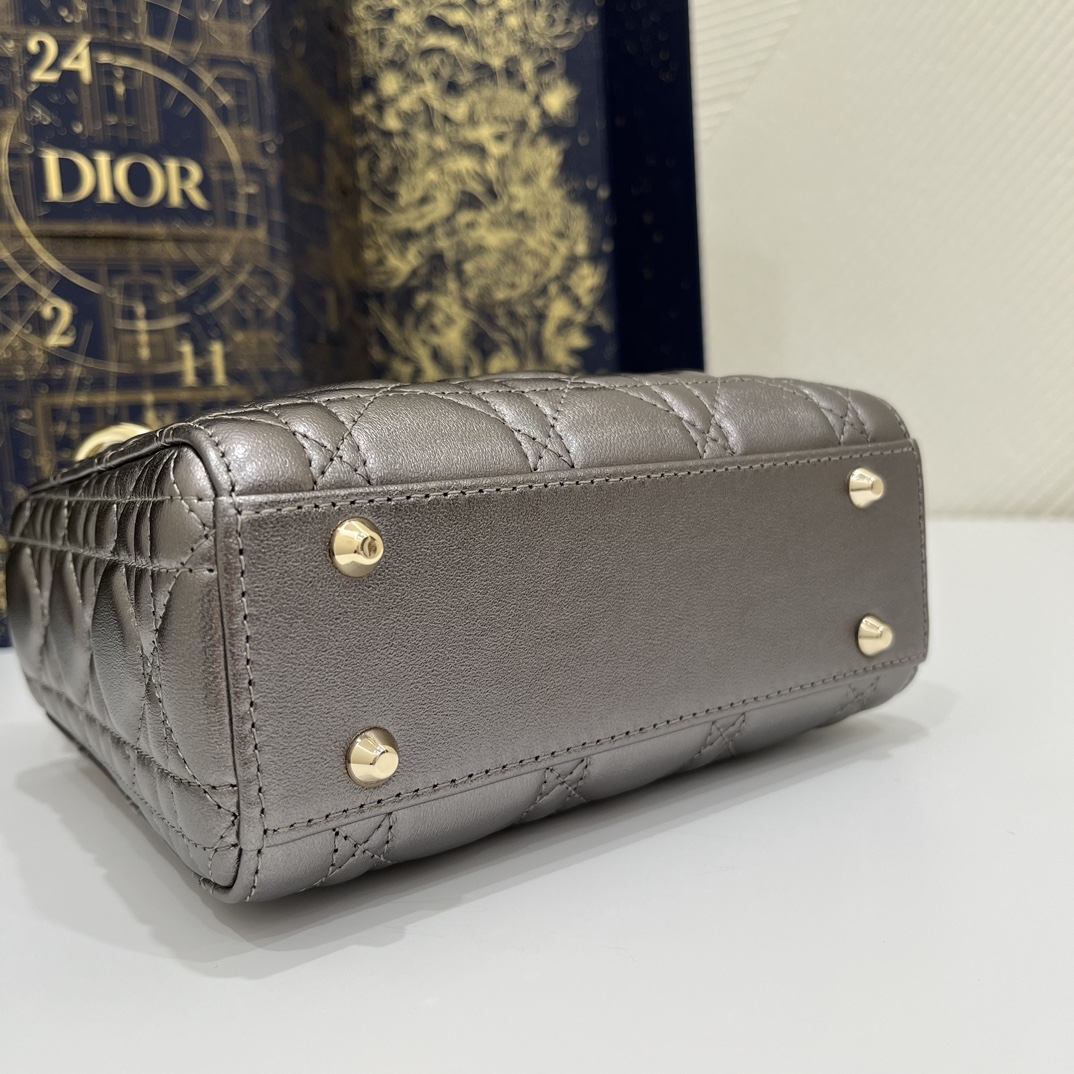 Classic Lady Dior, Three-Compartment, Sheepskin, Size: 17*7*15cm 