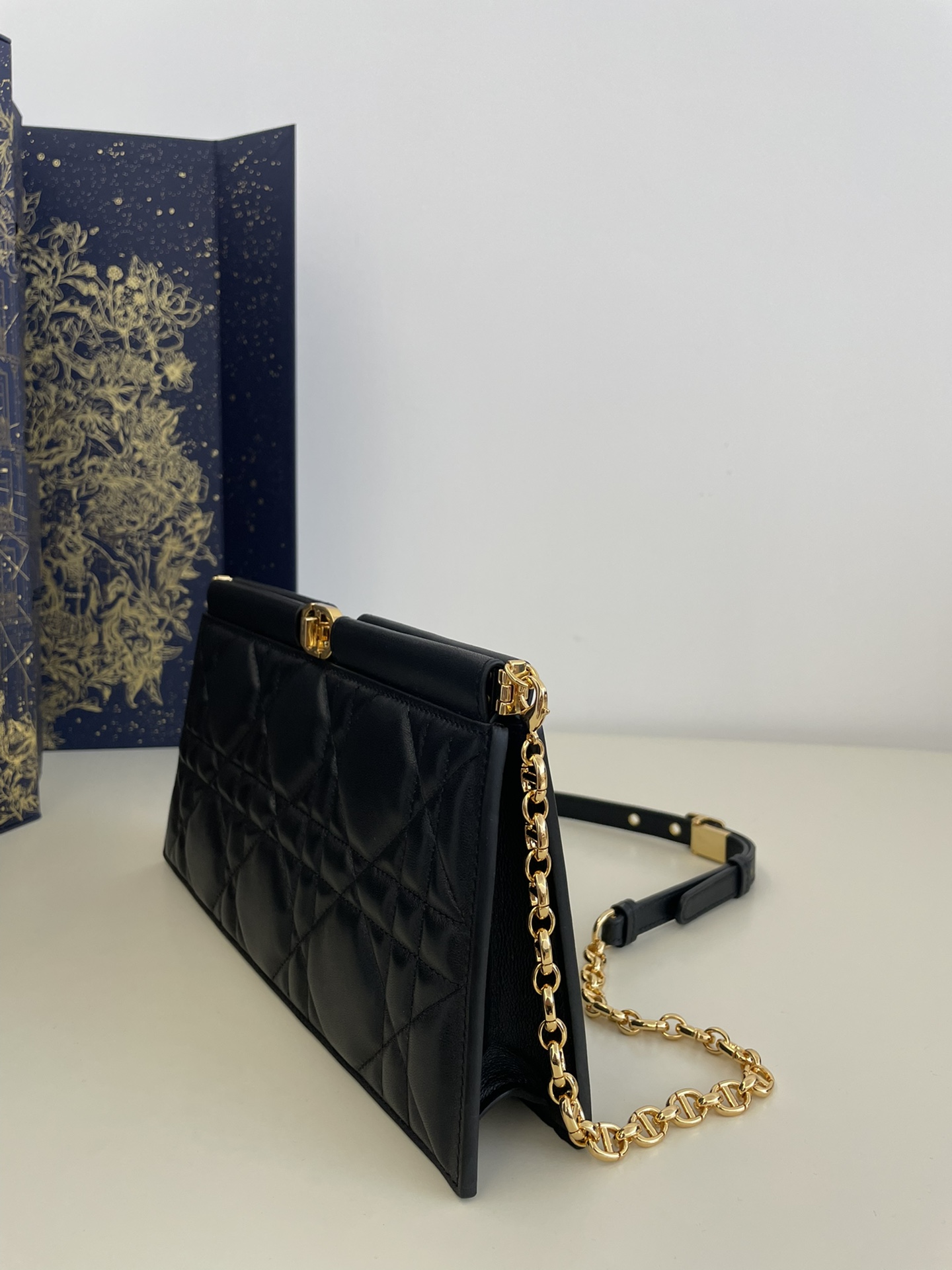 Caro Series Chain Clutch, Sheepskin, Size: 27.5*4.5*14cm