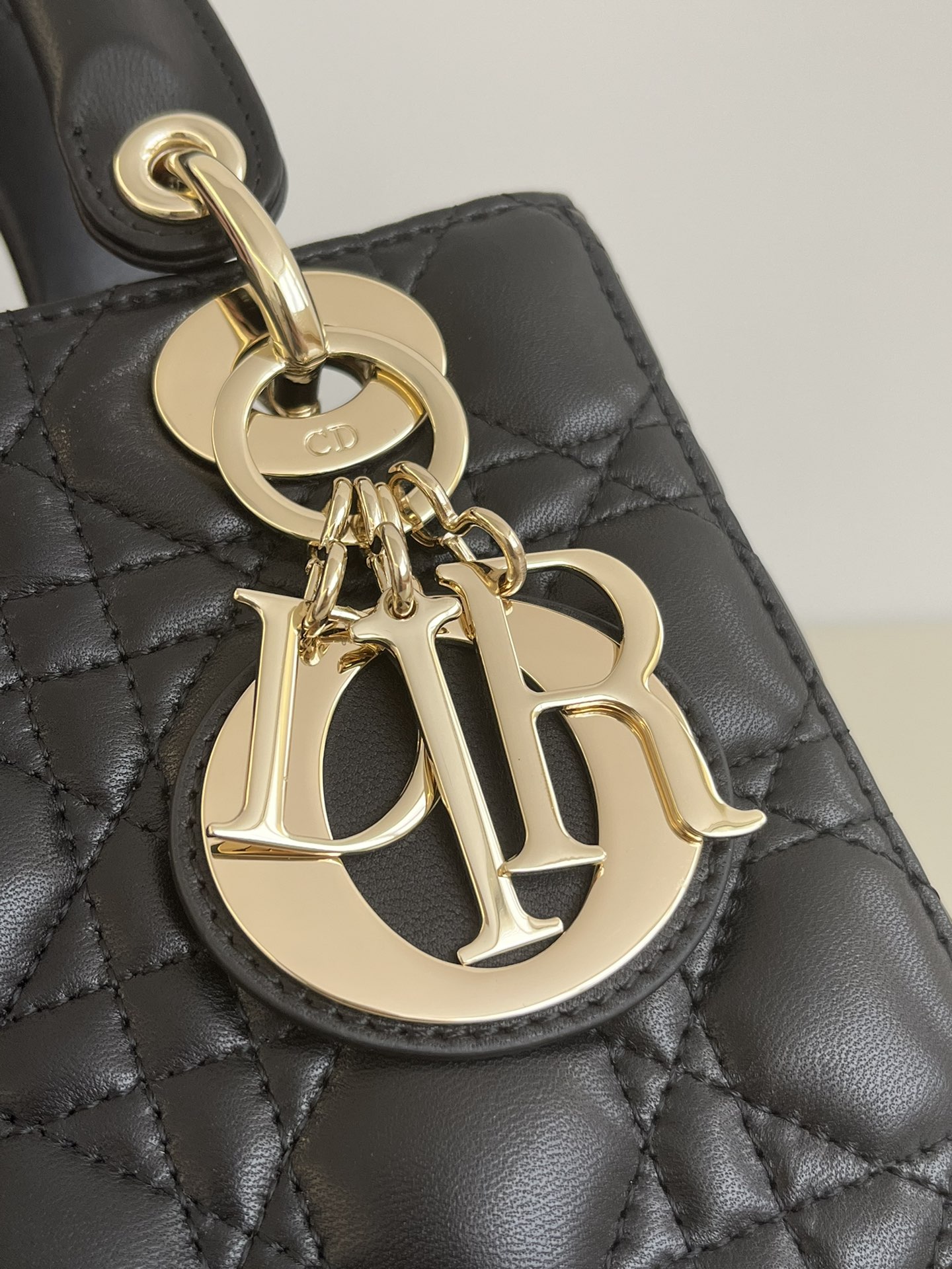 Lady Dior Four-Compartment Series, Letter Shoulder Strap, 6 Letters Included, Sheepskin, Size: 20*8*17cm