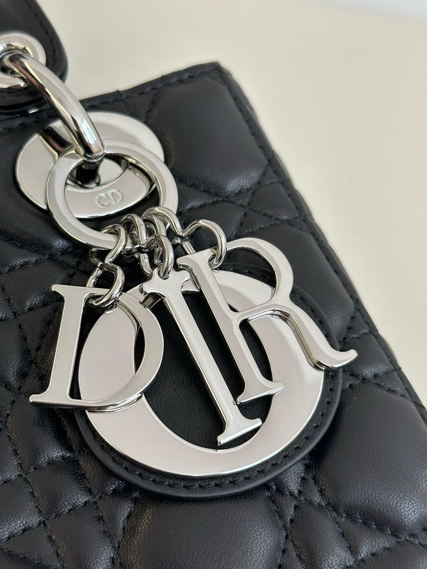 Lady Dior Four-Compartment Series, Letter Shoulder Strap, 6 Letters Included, Sheepskin, Size: 20*8*17cm