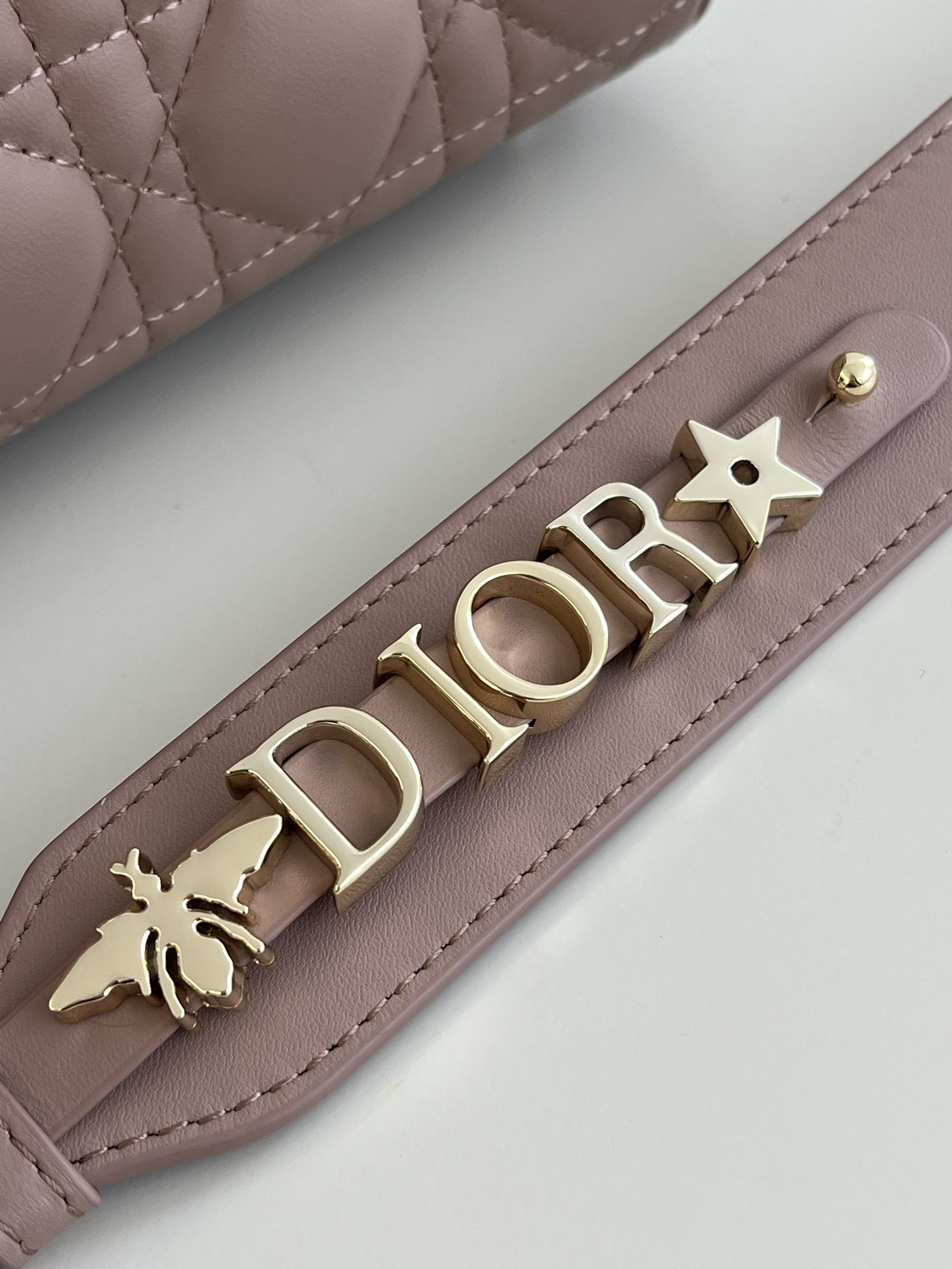 Lady Dior Four-Compartment Series, Letter Shoulder Strap, 6 Letters Included, Sheepskin, Size: 20*8*17cm