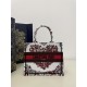 Small Tote New Year Love Series, White and Red Interlocking Heart Embroidery Pattern, Size: 26*8*22cm  