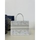 Medium Tote Autumn/Winter Series, Romantic Butterfly Embroidery Pattern, Size: 36*18*28cm  