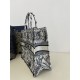 Large Spring/Summer Tote, Sun Embroidery Pattern, Size: 42*18*35cm  