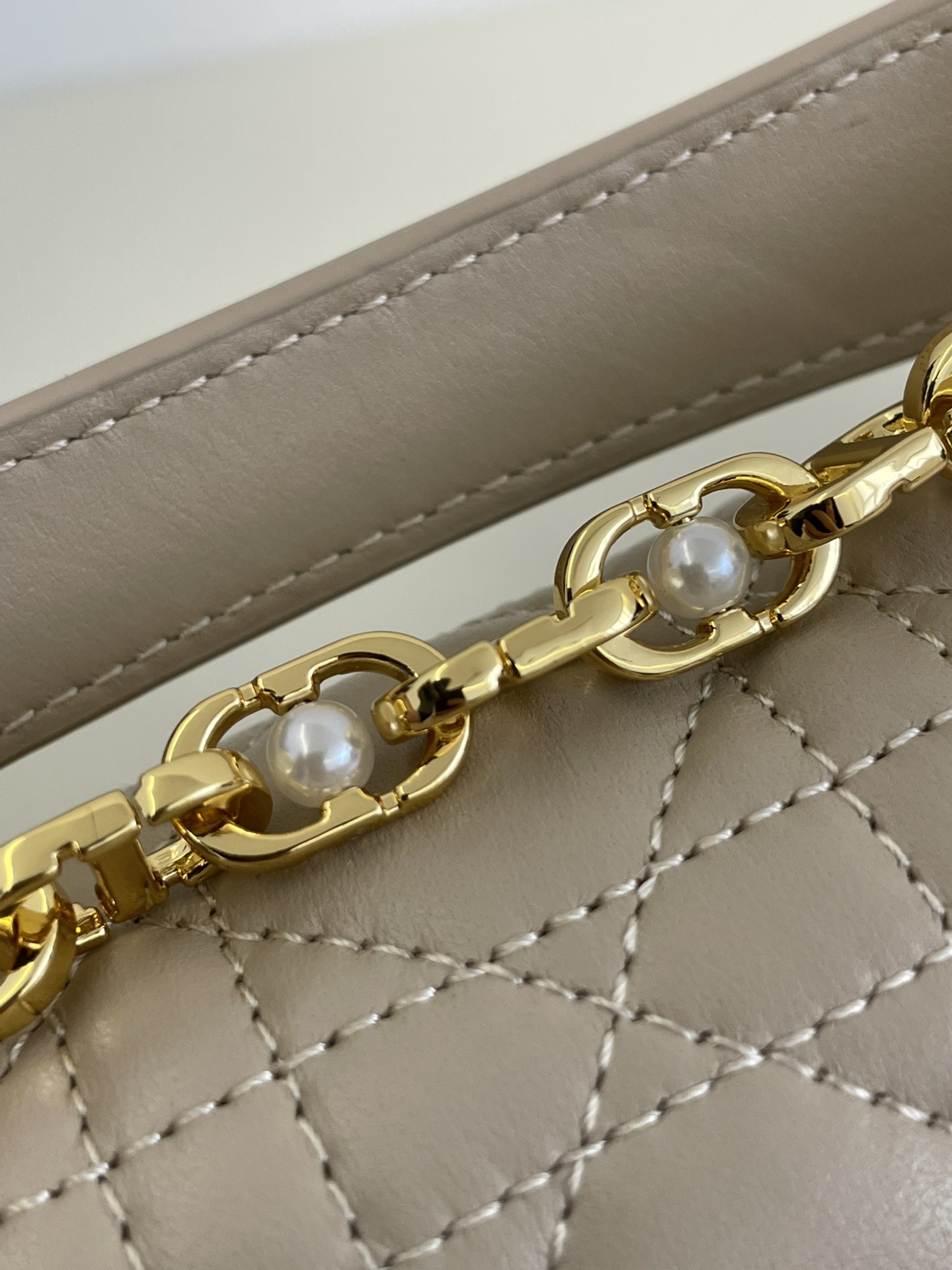 Small Jolie Pearl Chain Bag Series, Cowhide, Size: 19*6*12cm