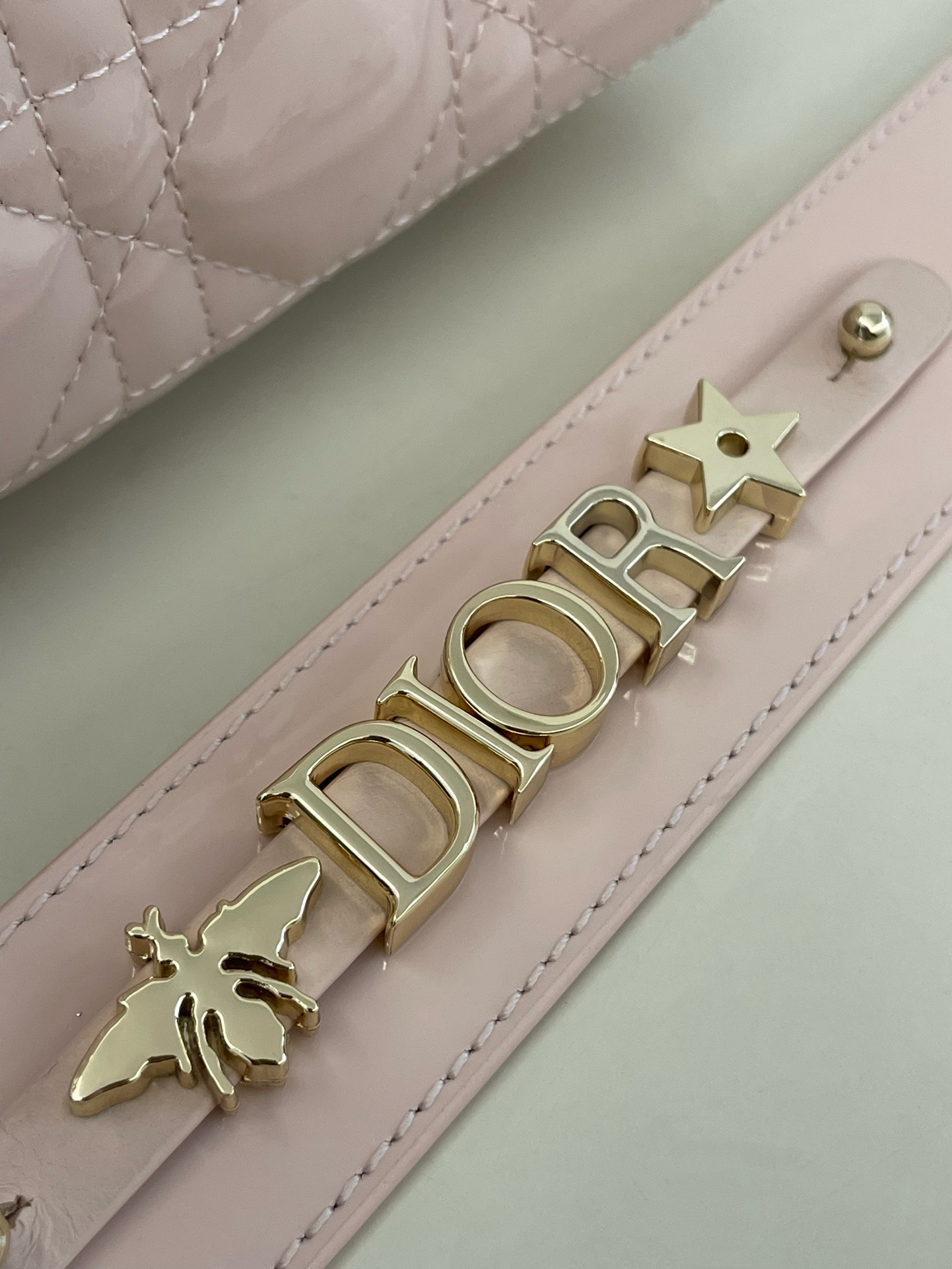 Lady Dior Four-Compartment Patent Leather Adjustable Shoulder Strap, Size: 20*8*17cm