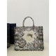 Four Seasons Tote Series, Flower Embroidery Pattern, Large Size: 36*18*28cm