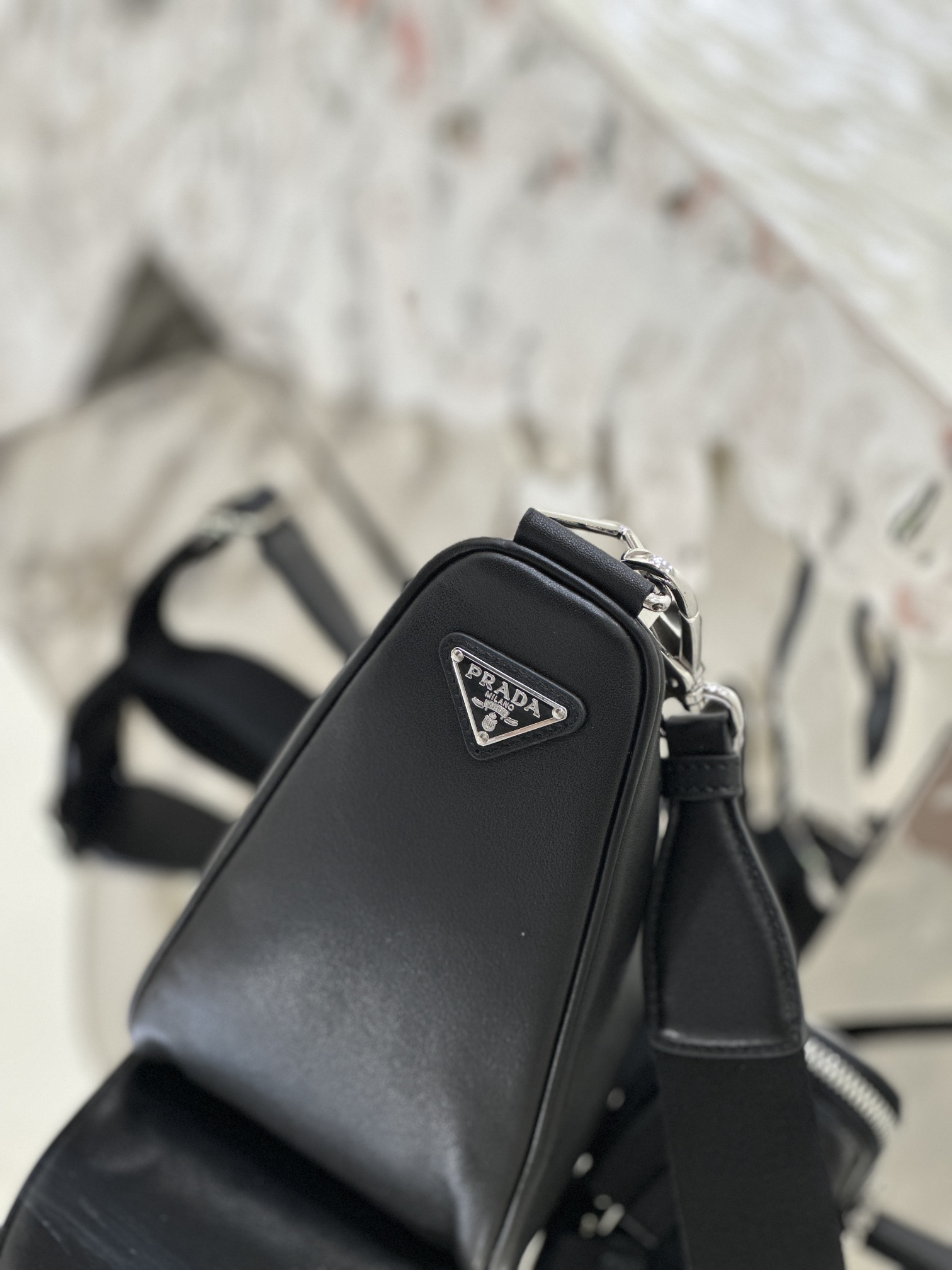 Prada Calf Leather Triangle Bag Imported Calf Leather, Soft and Delicate Model: 1BH190