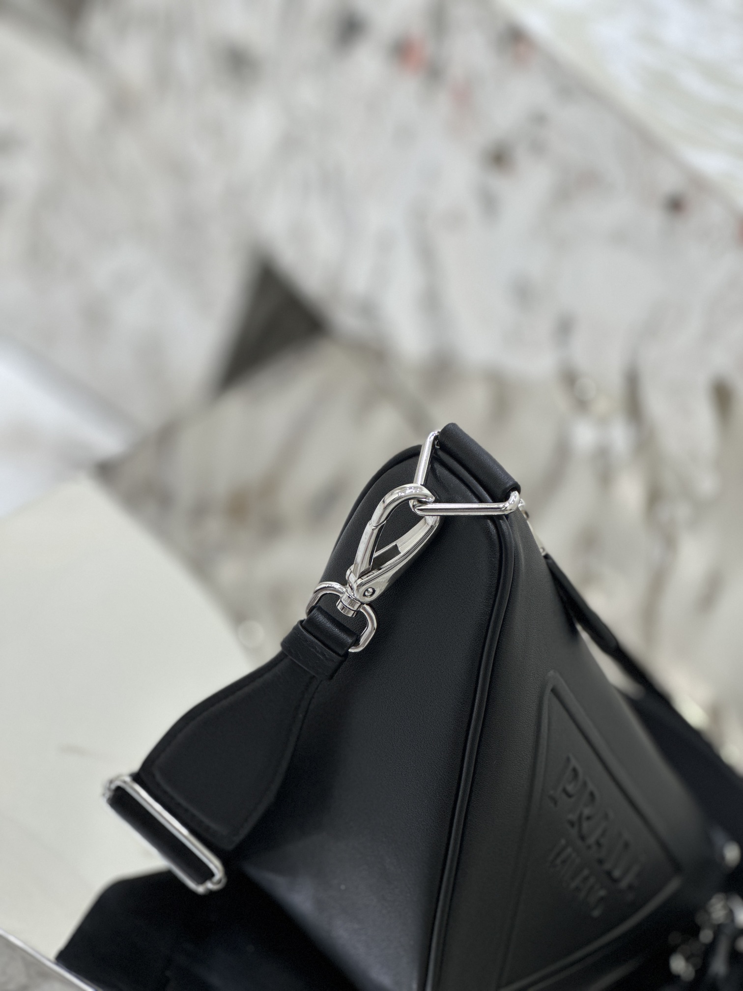 Prada Calf Leather Triangle Bag Imported Calf Leather, Soft and Delicate Model: 1BH190