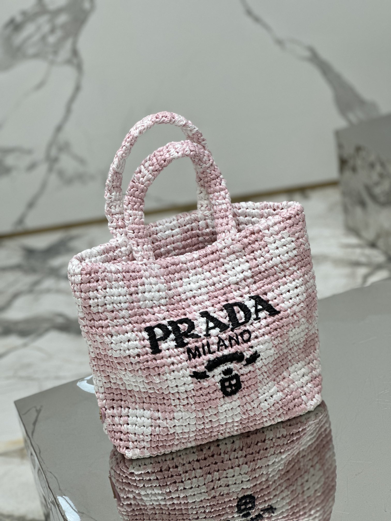 Woven tote bag (small) Made of imported raffia, handmade Model number: 1BG422