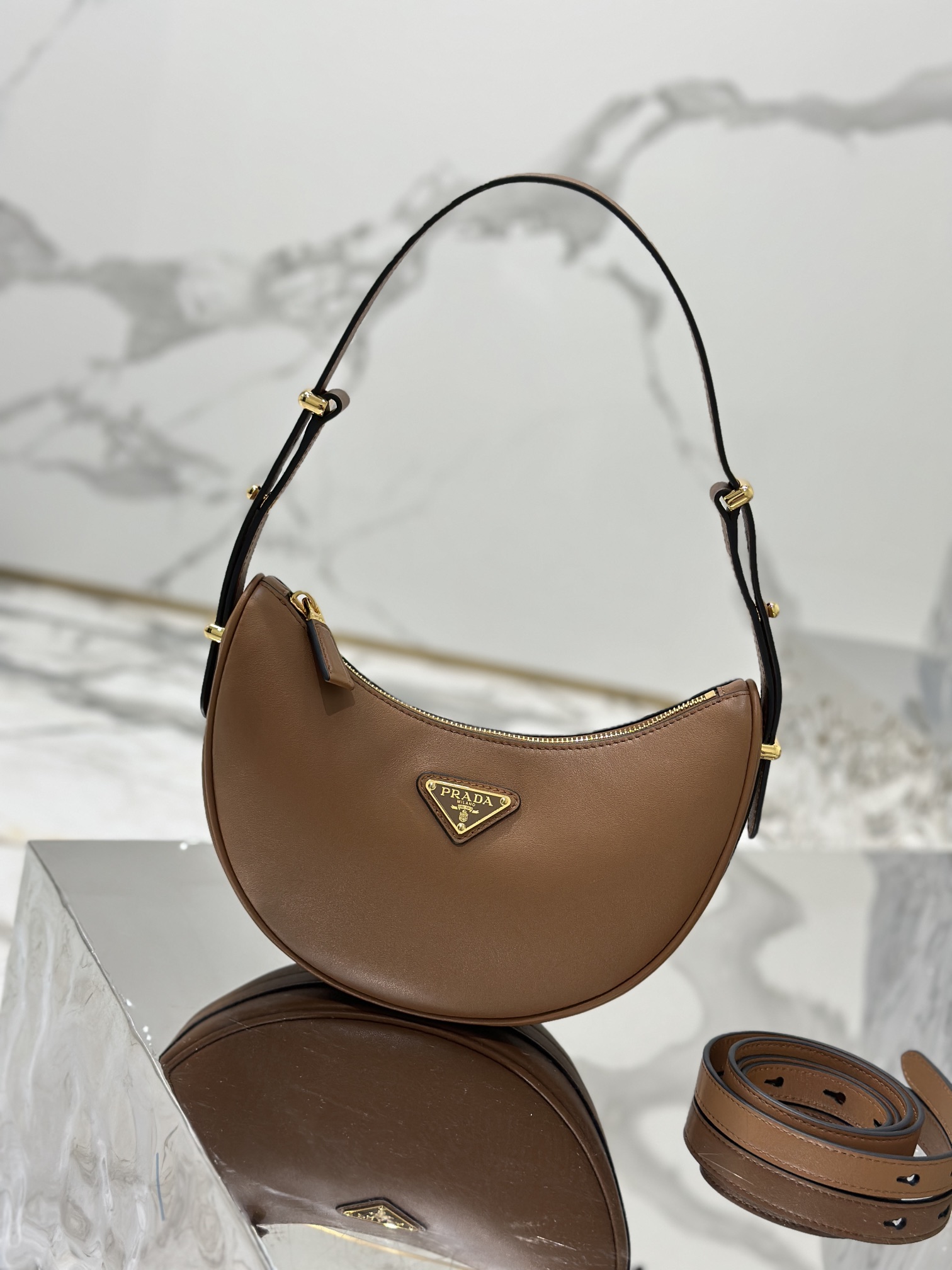 Moon Bag, Cowhide, Style Number: 1BC194