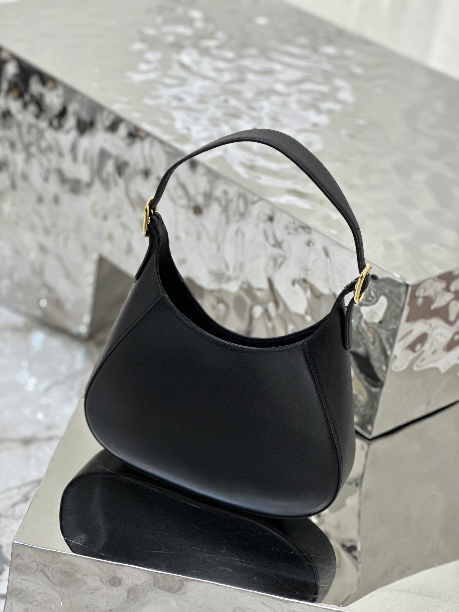 Cleo Underarm Bag in Imported Wave-Like Calfskin, Interior in Imported Lambskin, Style Number: 1BC179