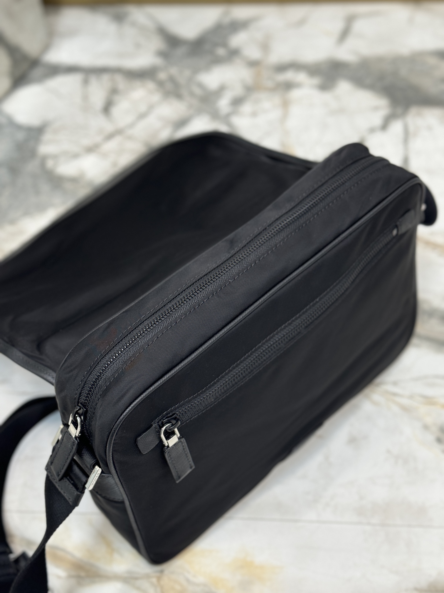 Men's Messenger Bag This Single Shoulder Bag is Made of Imported Nylon Fabric, Style No: 2VD039