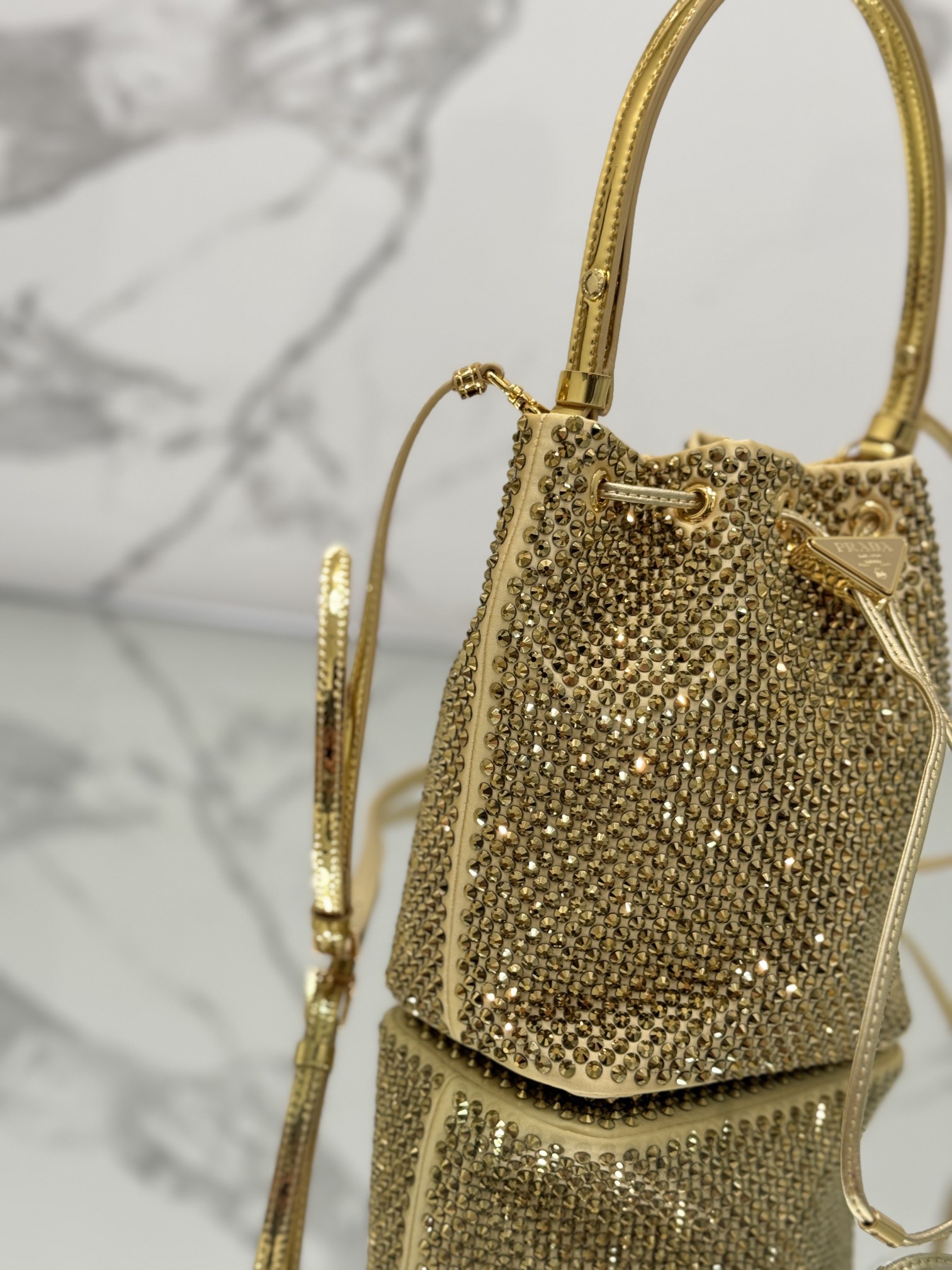 Crystal Bucket Bag Made of Crystal and Satin Materials, Style No: 1BE067