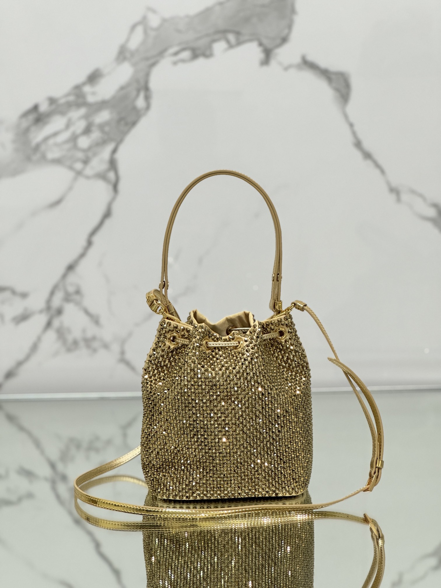 Crystal Bucket Bag Made of Crystal and Satin Materials, Style No: 1BE067