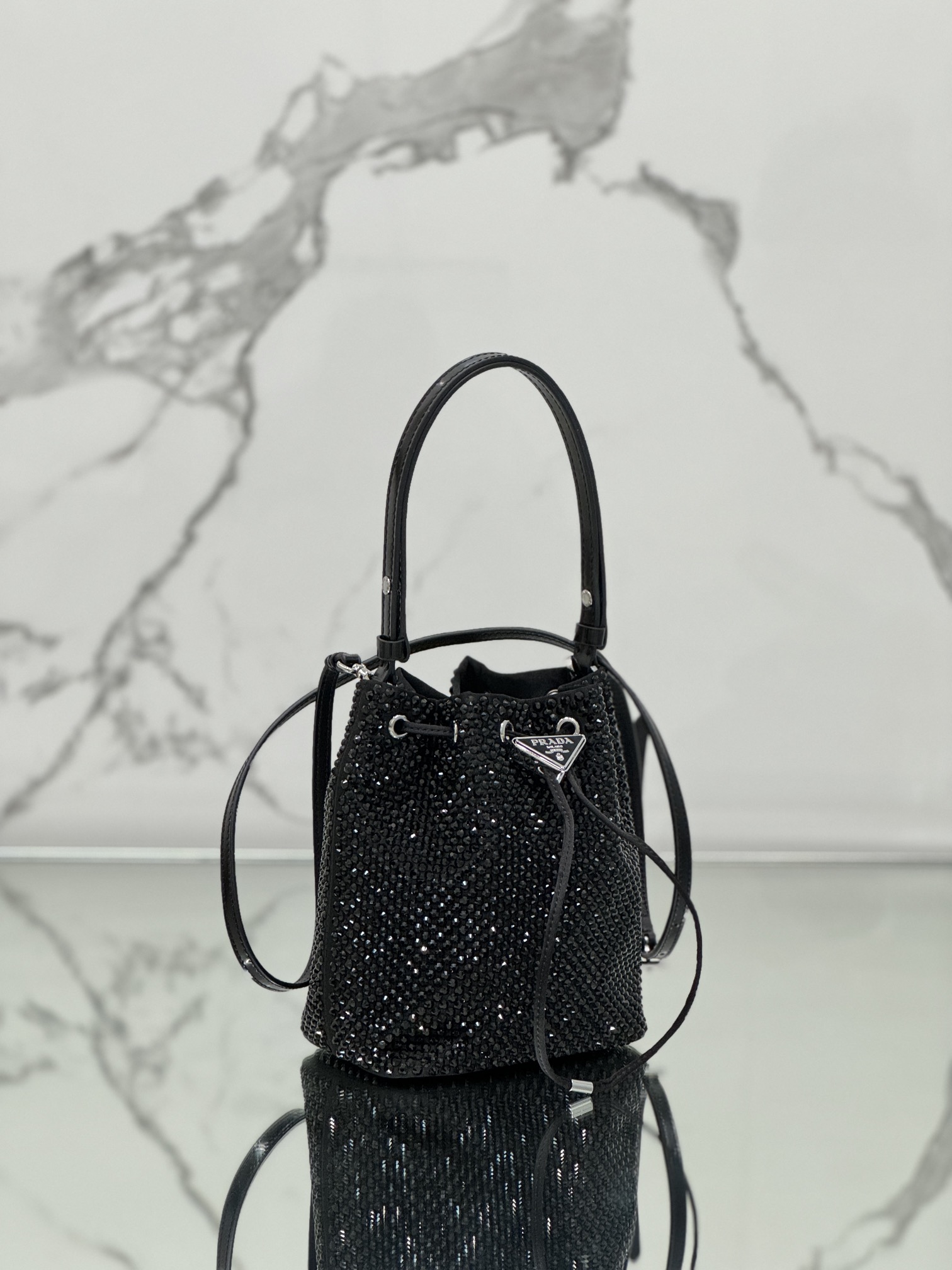 Crystal Bucket Bag Made of Crystal and Satin Materials, Style No: 1BE067