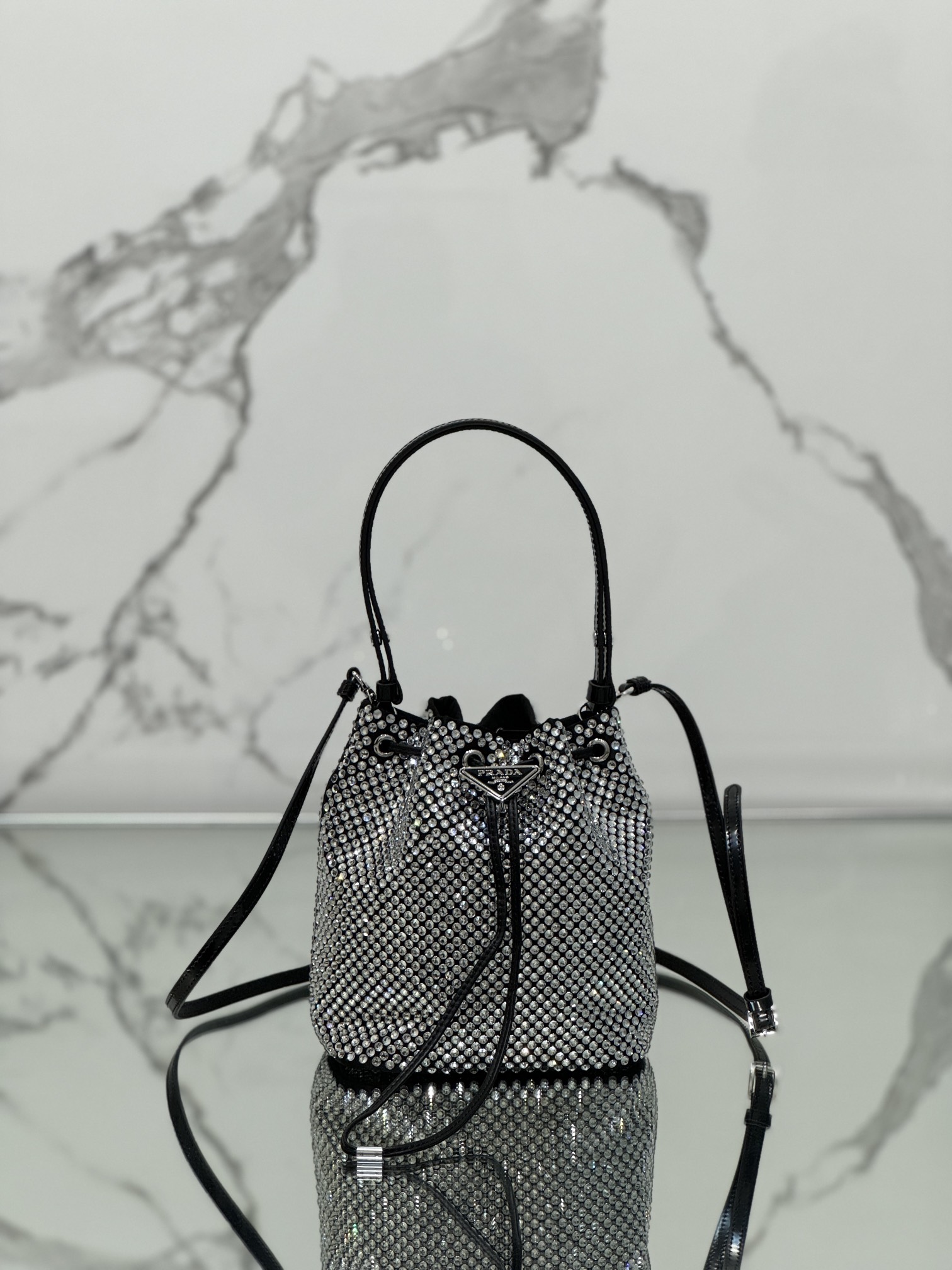 Crystal Bucket Bag Made of Crystal and Satin Materials, Style No: 1BE067