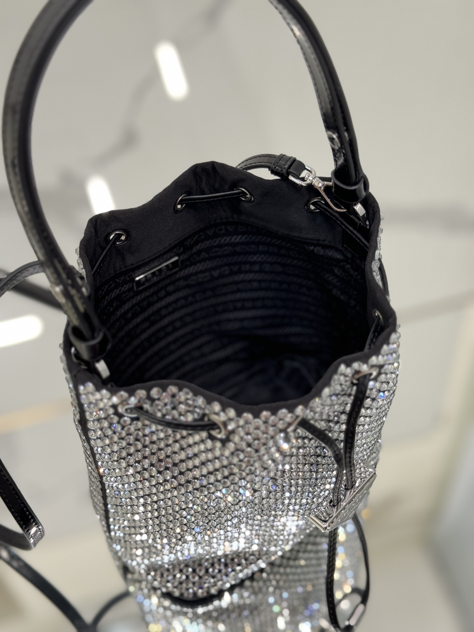 Crystal Bucket Bag Made of Crystal and Satin Materials, Style No: 1BE067