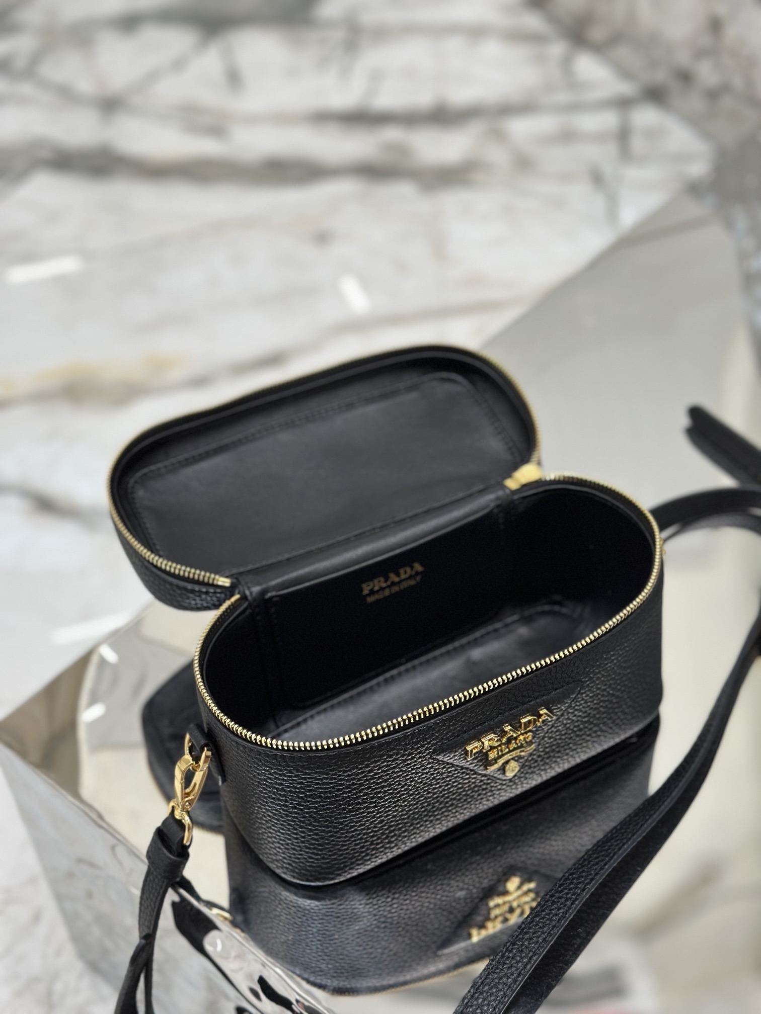 Cosmetic Bag Imported Deer Grain Leather, Sheepskin Lining, Style Number: 1BH202