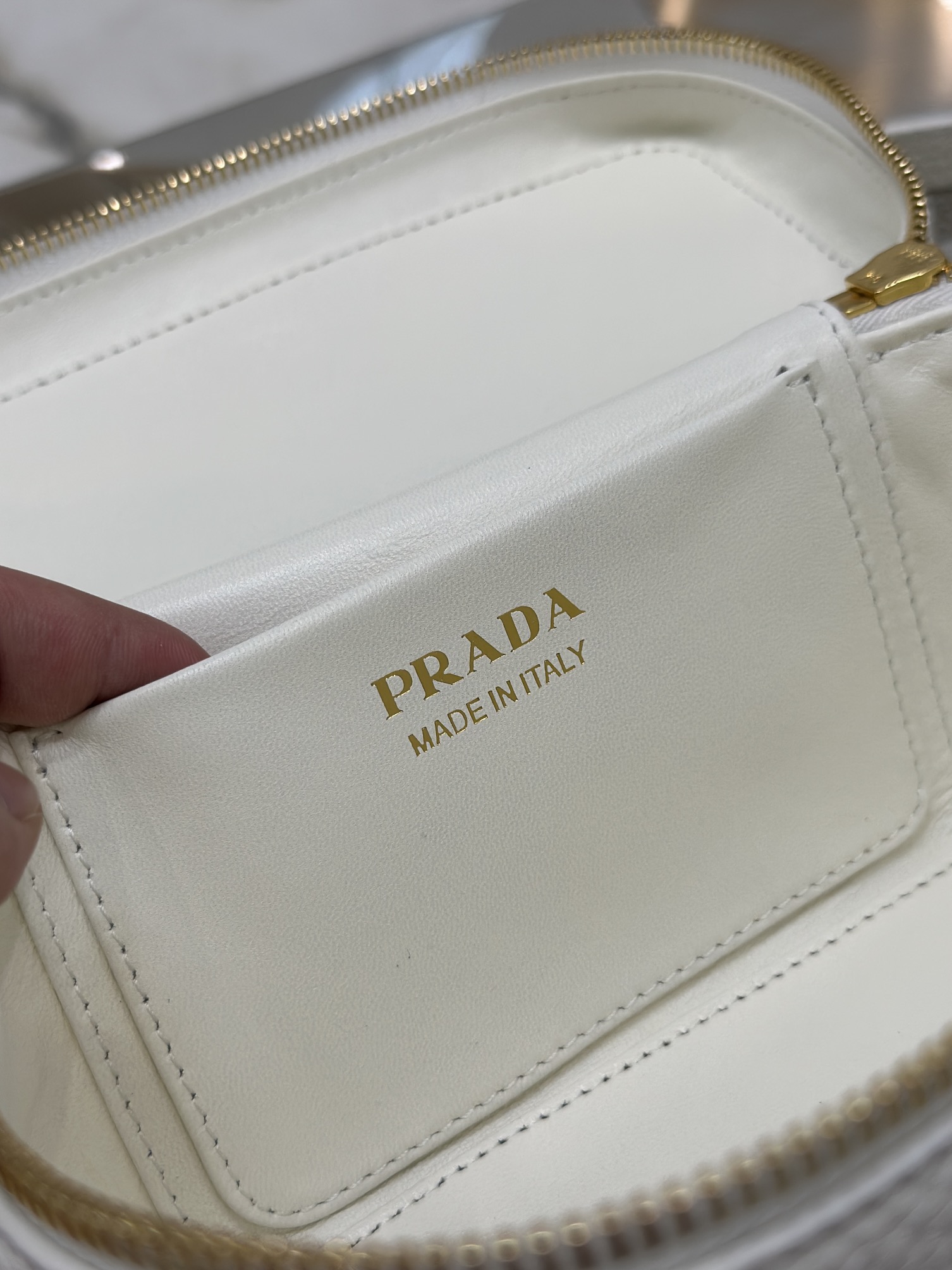 Cosmetic Bag Imported Deer Grain Leather, Sheepskin Lining, Style Number: 1BH202