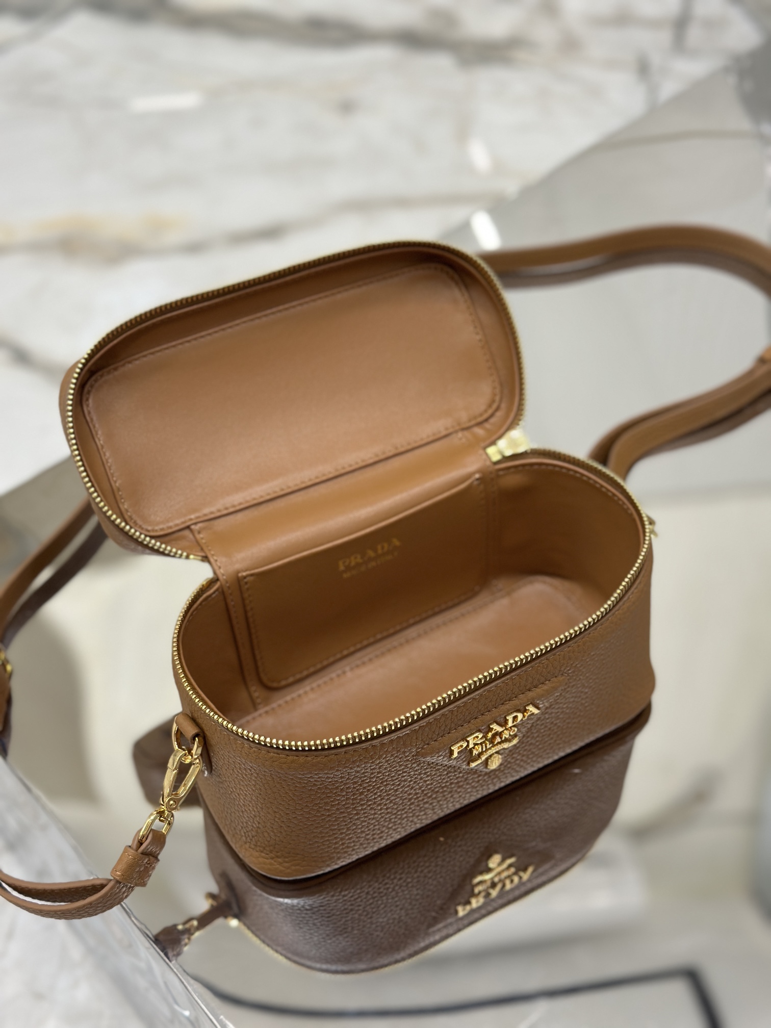 Cosmetic Bag Imported Deer Grain Leather, Sheepskin Lining, Style Number: 1BH202