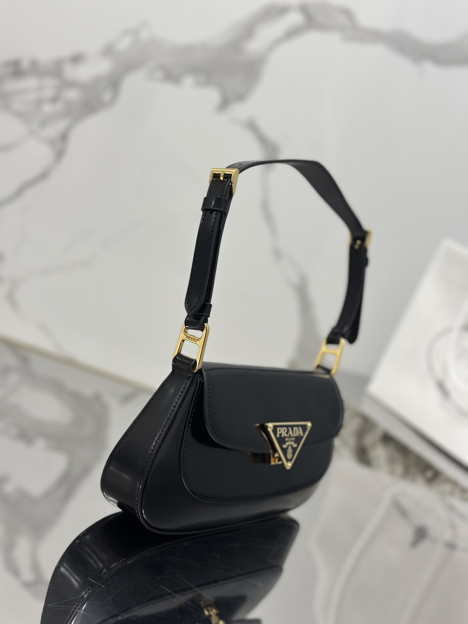 Glossy Flap Shoulder Bag Glossy Calfskin, Style Number: 1BD345