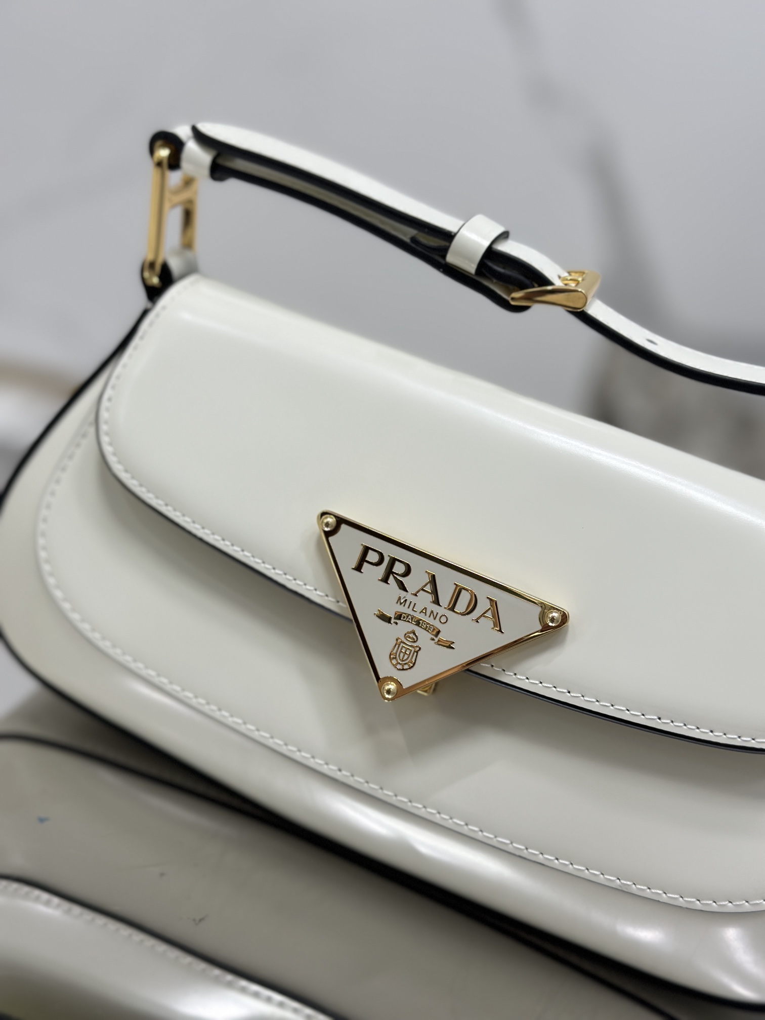 Glossy Flap Shoulder Bag Glossy Calfskin, Style Number: 1BD345