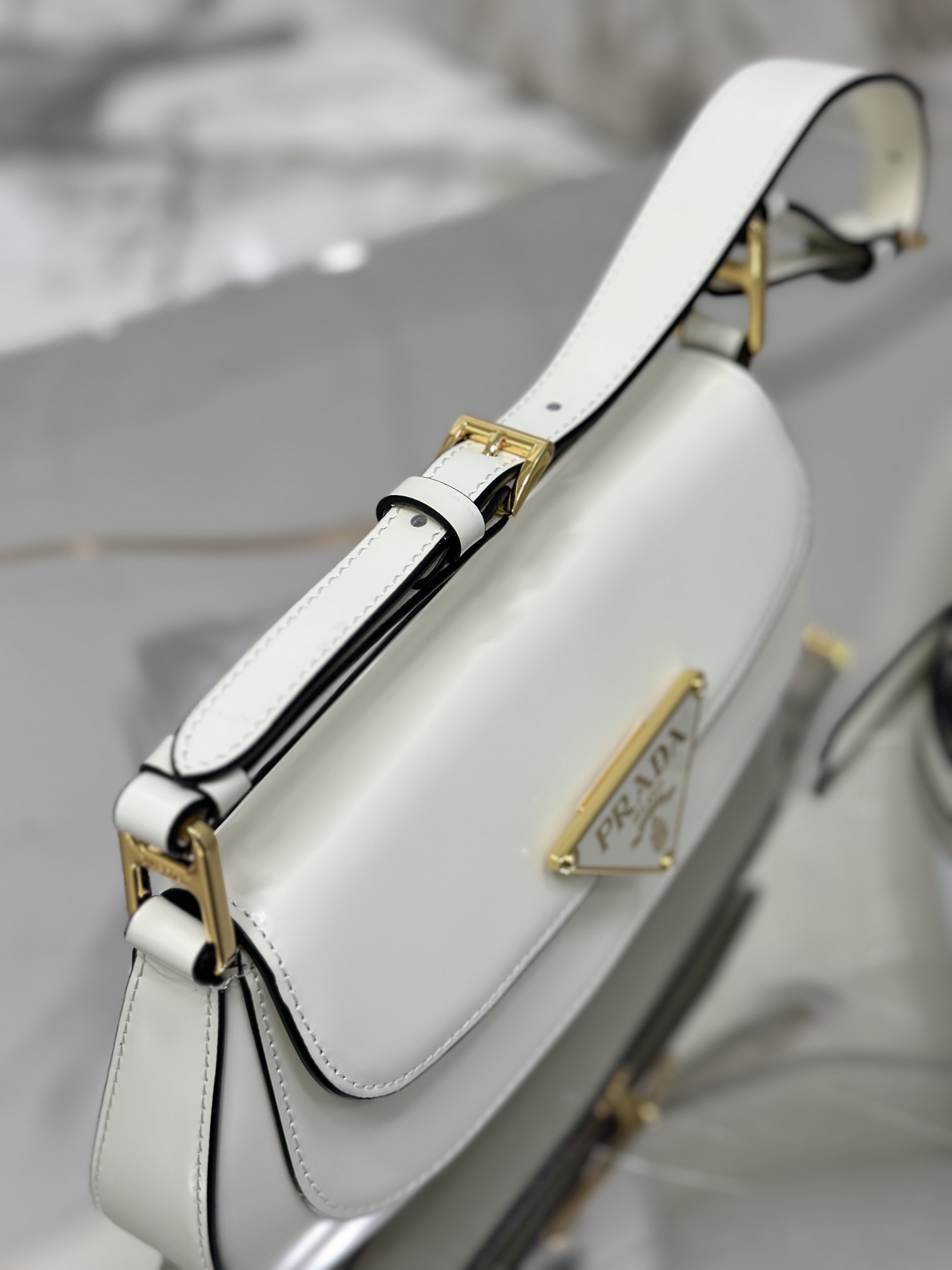 Glossy Flap Shoulder Bag Glossy Calfskin, Style Number: 1BD345