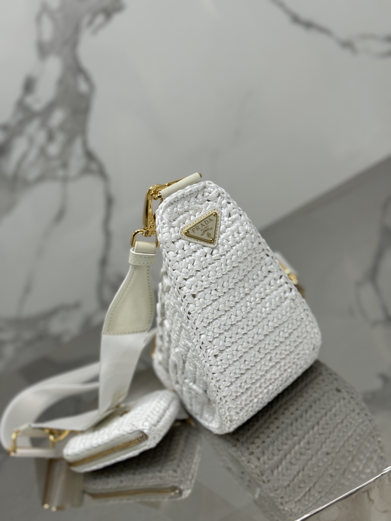 Woven Triangular Bag, Style Number: 1BH190