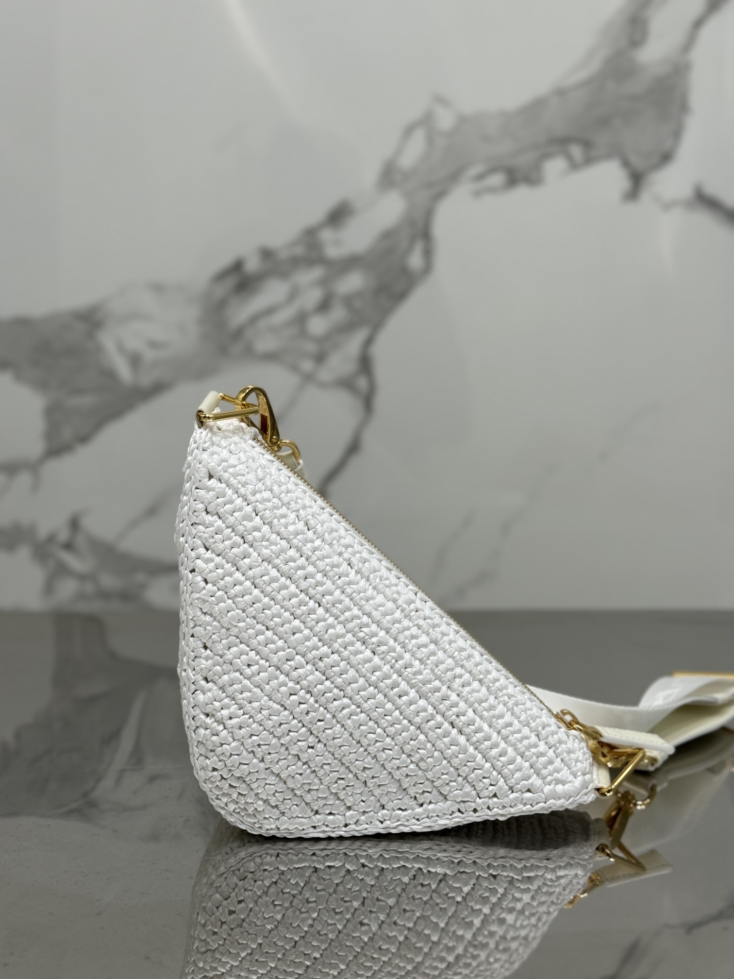 Woven Triangular Bag, Style Number: 1BH190