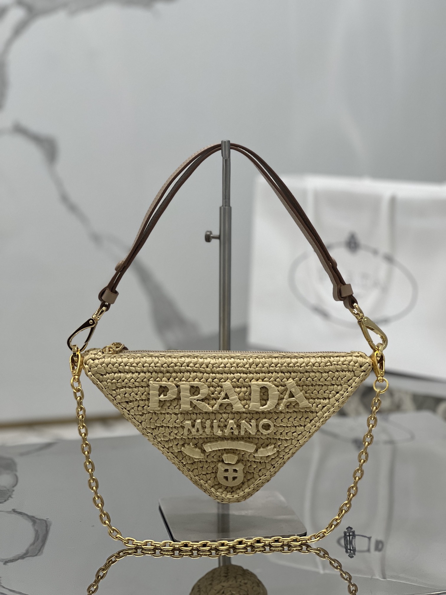 Woven Triangular Bag, Style Number: 1BC543