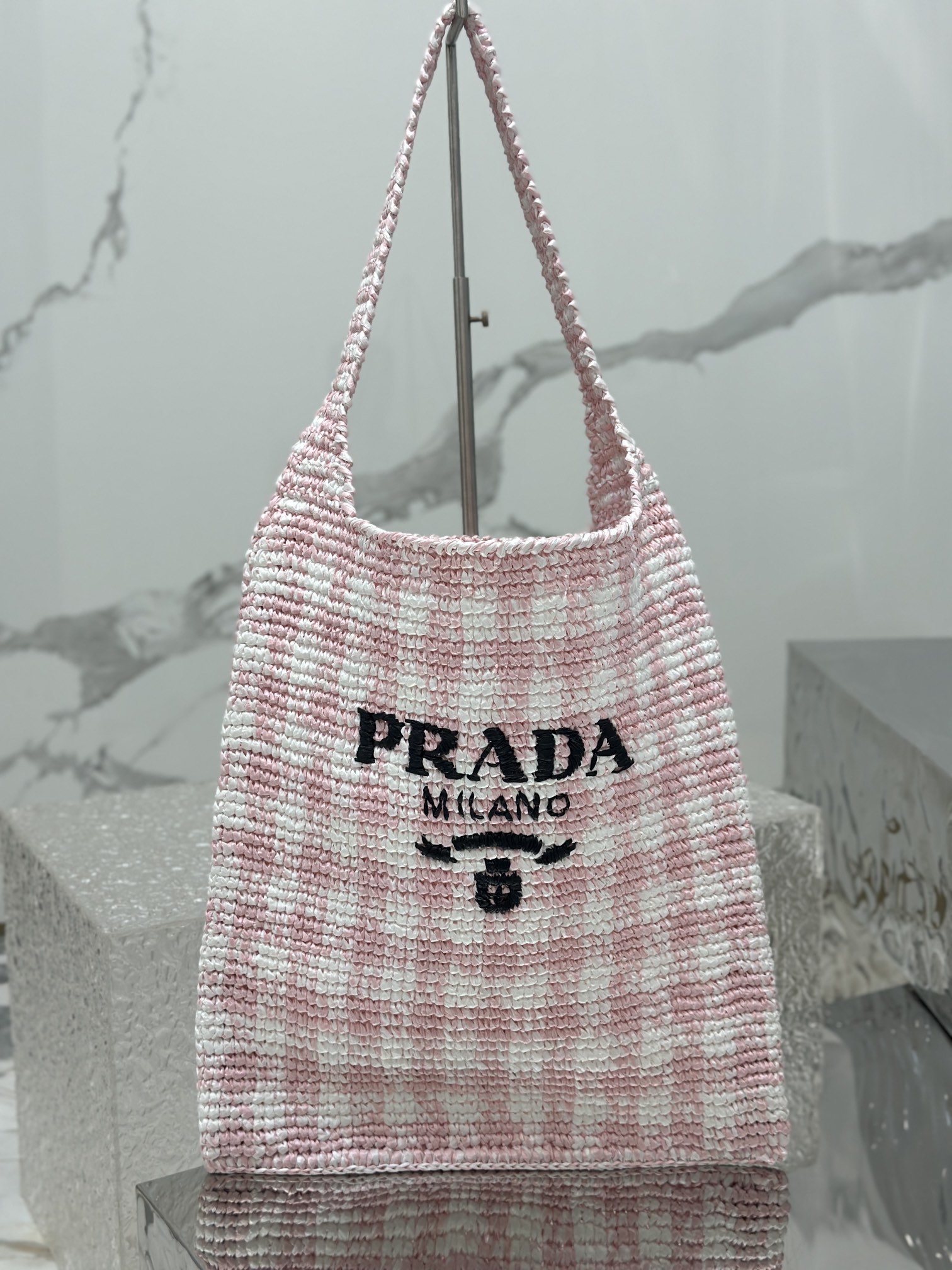 Woven checkered tote bag (large size), handmade raffia weaving. Model No: 1BC182  