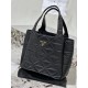 Diamond pattern tote bag (large size), made of imported lamb leather. Model No: 1BG449  