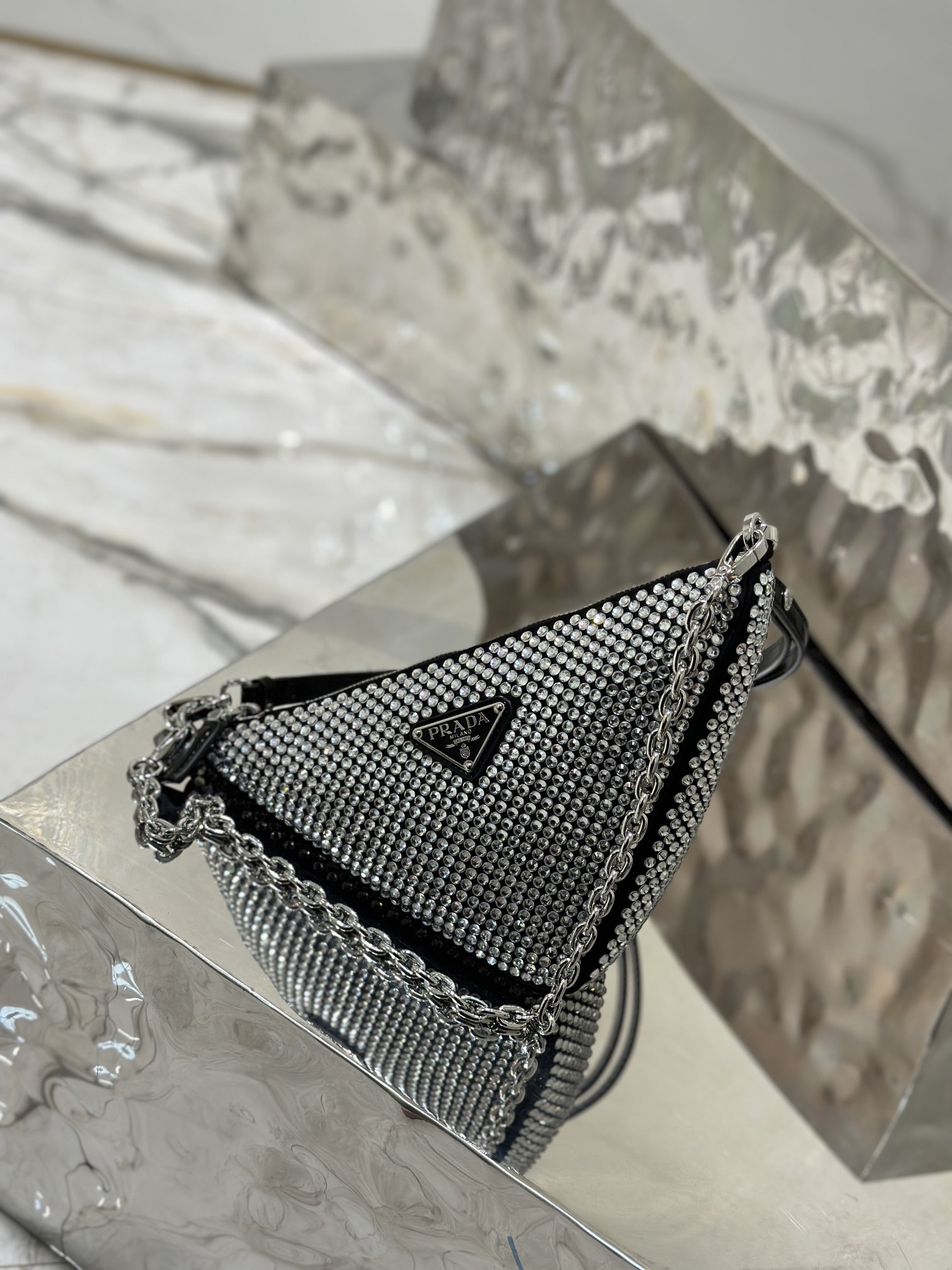 Triangle diamond bag, adorned with imitation crystal decoration. Model No: 1BC190