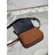 Shiny leather phone bag. Model No: 2VD061  