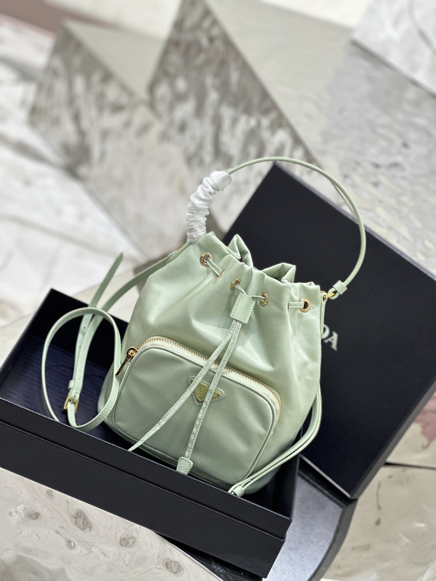 Parachute nylon bucket bag, made of imported nylon fabric. Model No: 1BH038  