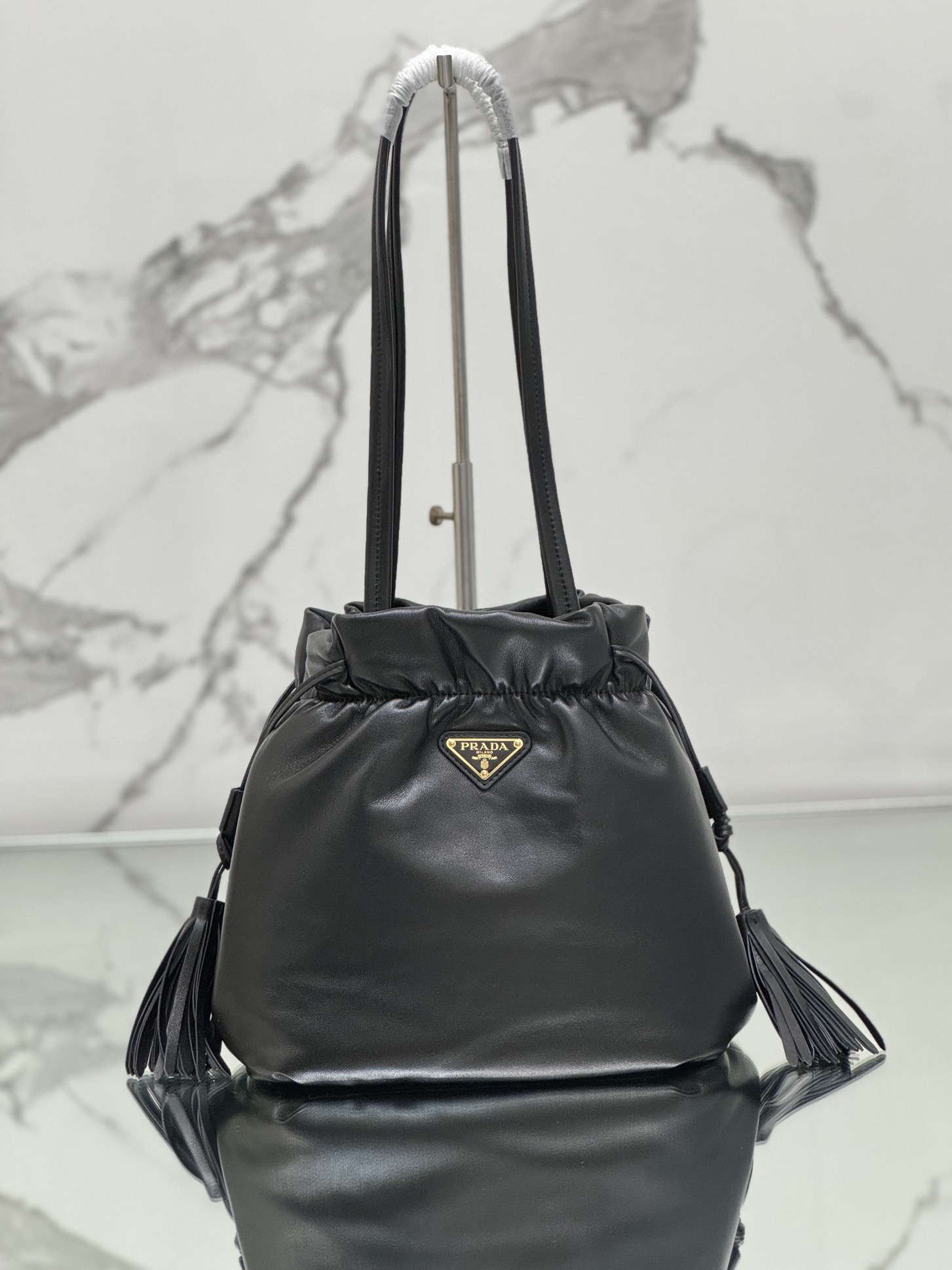 Lucky bag, made with imported lamb leather, model number: 1BG541  