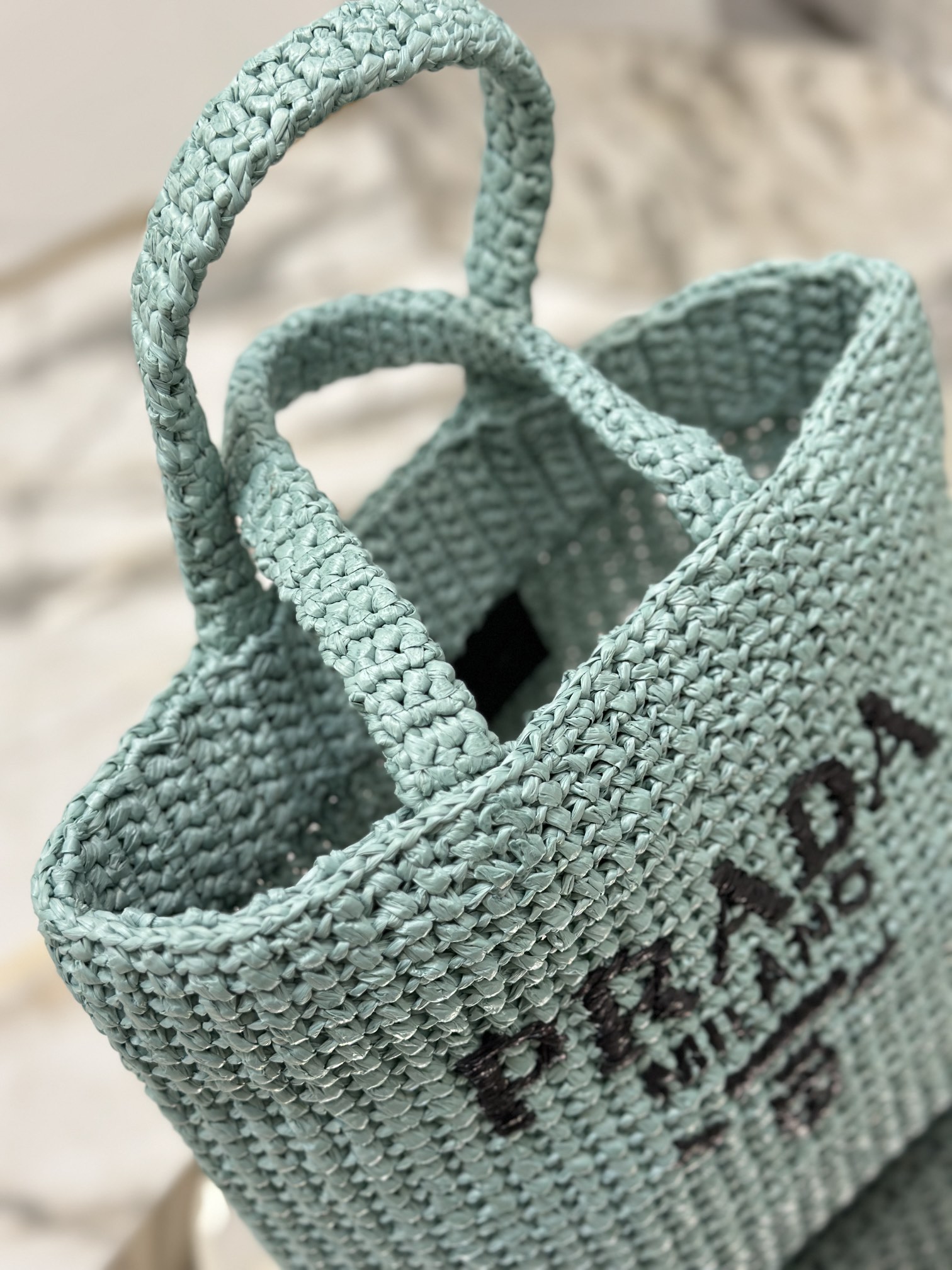 Woven tote bag (small), designed with imported raffia, model number: 1BG422  