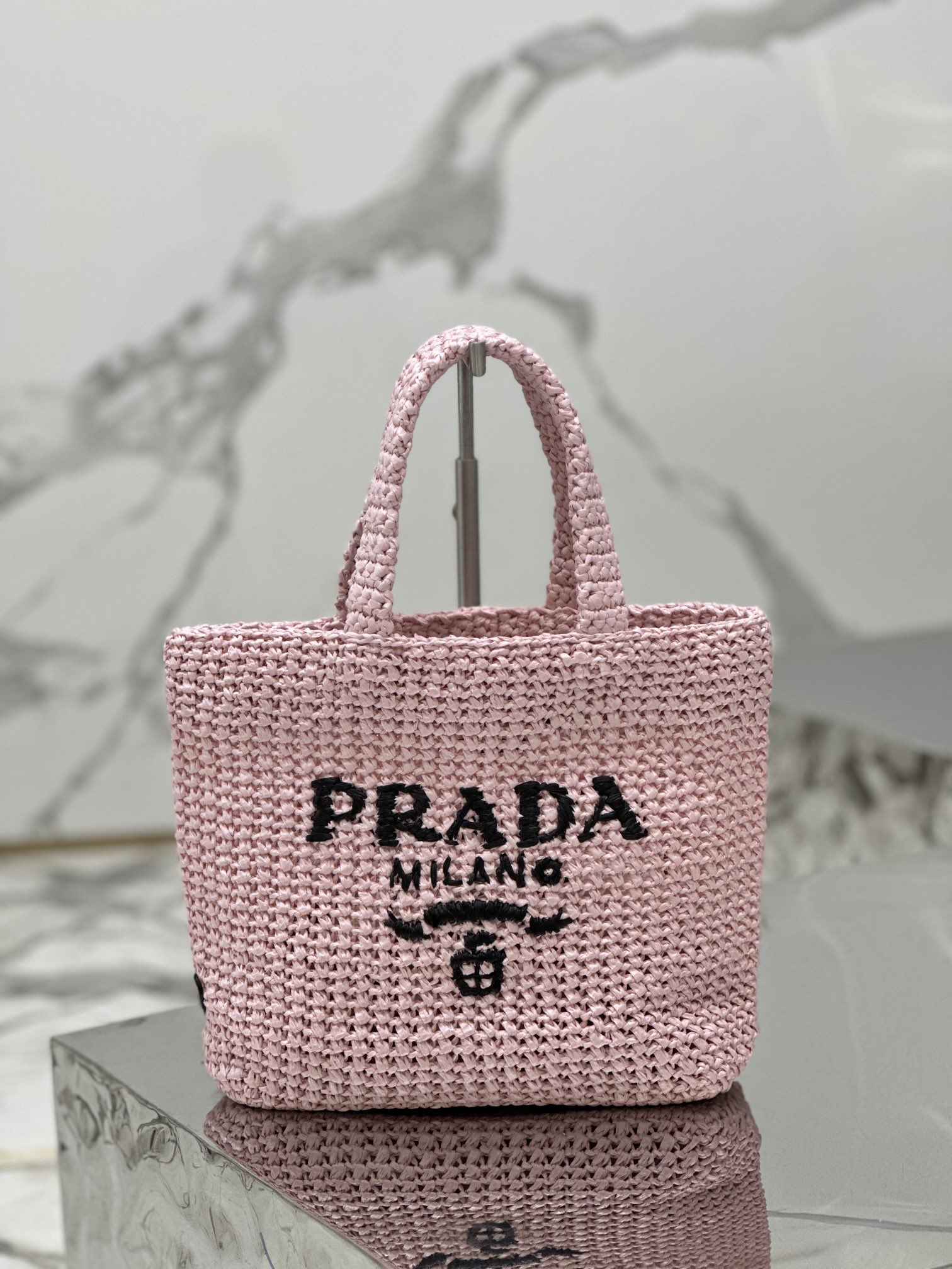 Woven tote bag (small), designed with imported raffia, model number: 1BG422  