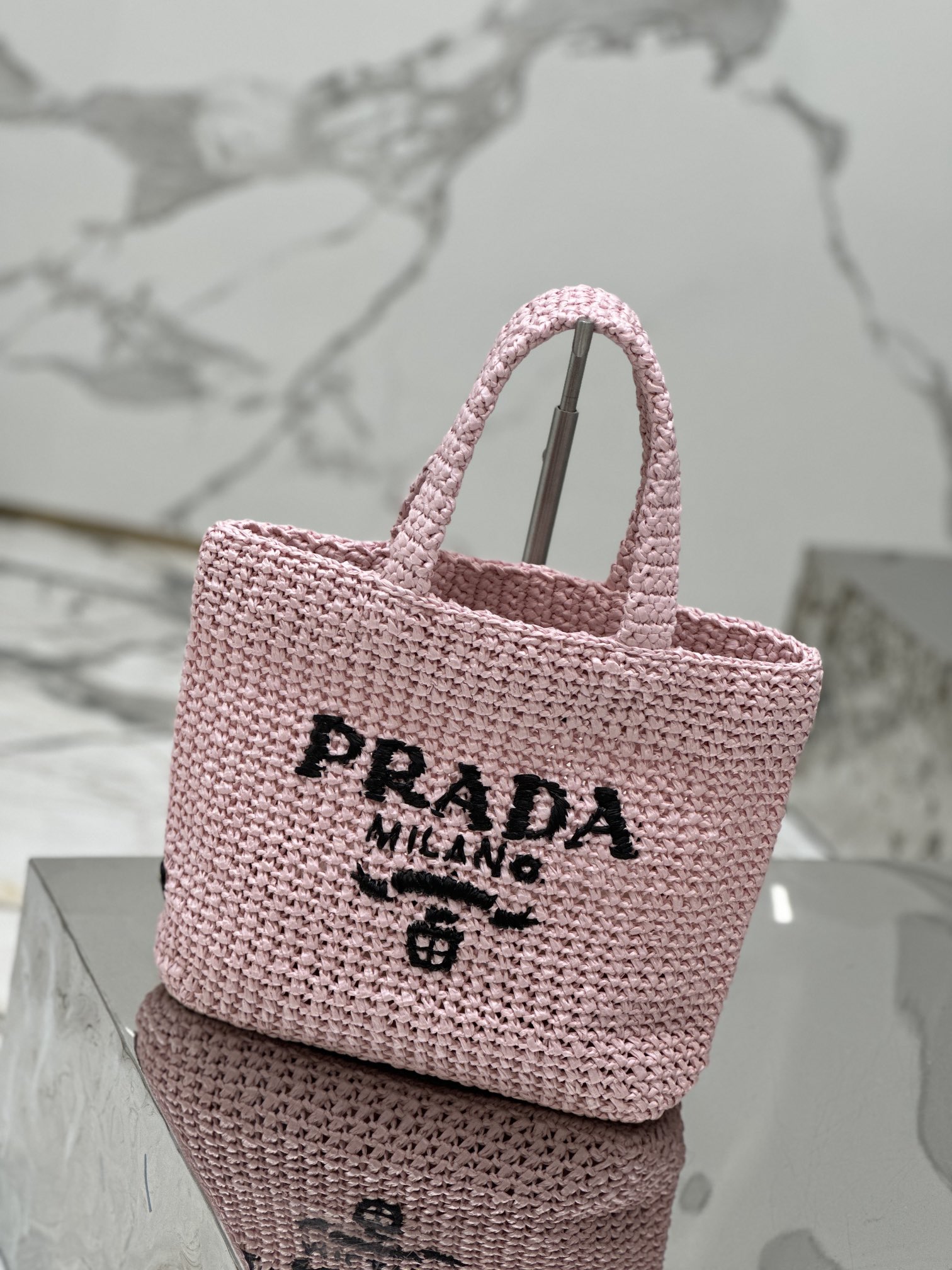 Woven tote bag (small), designed with imported raffia, model number: 1BG422  